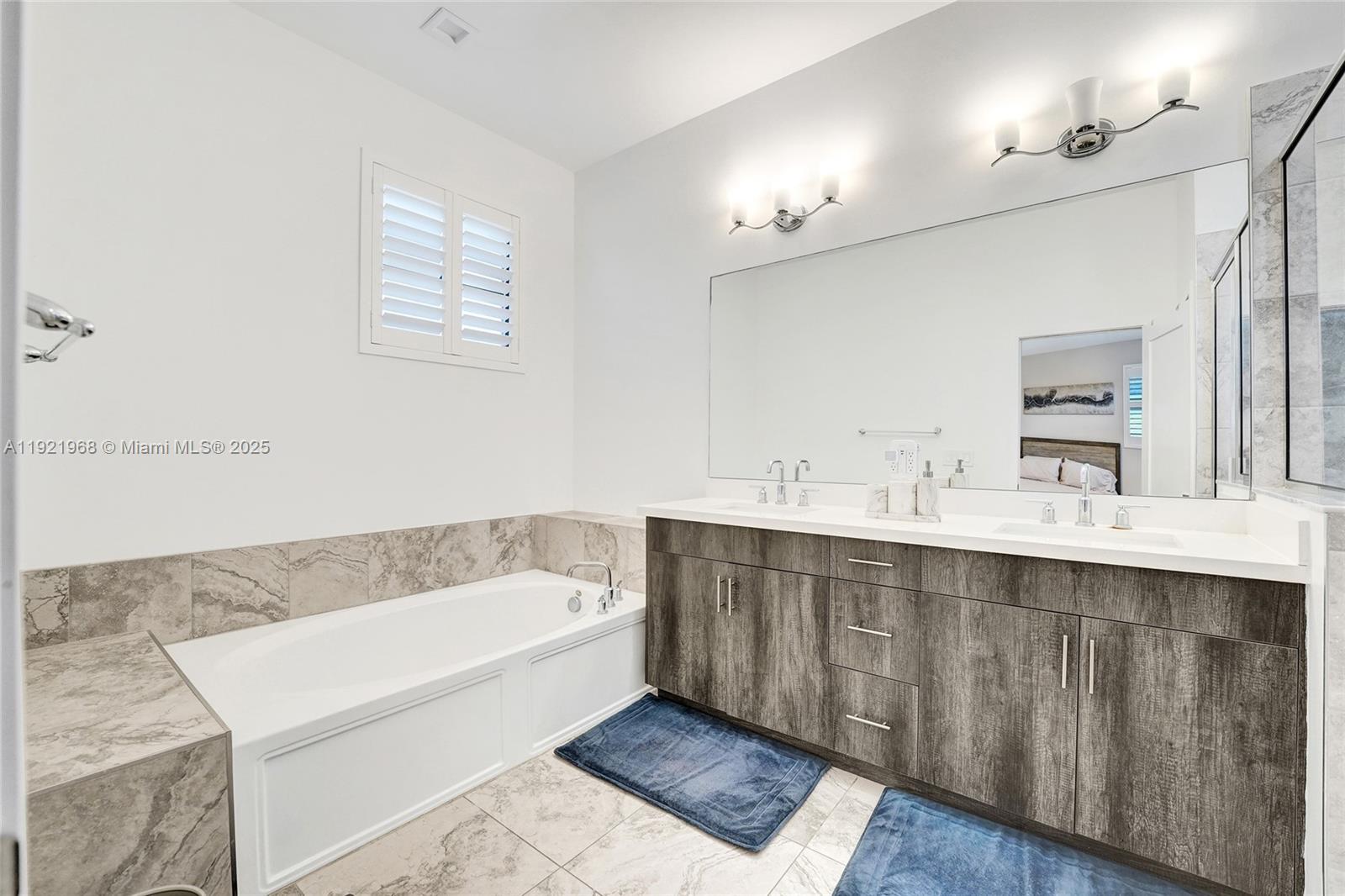 WHISPERING OAKS - Residential Lease