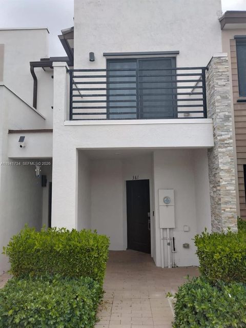 361 NE 208th Ter Miami FL 33179