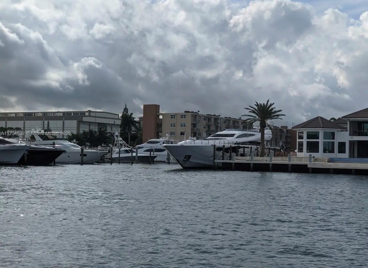 PORT MARINA CONDO - Land
