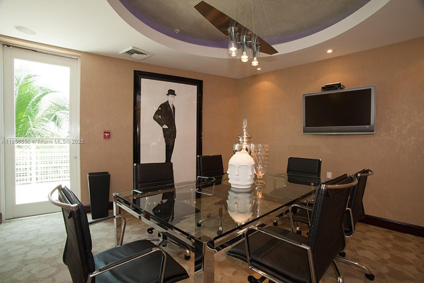 VIZCAYNE SOUTH CONDO - Residential