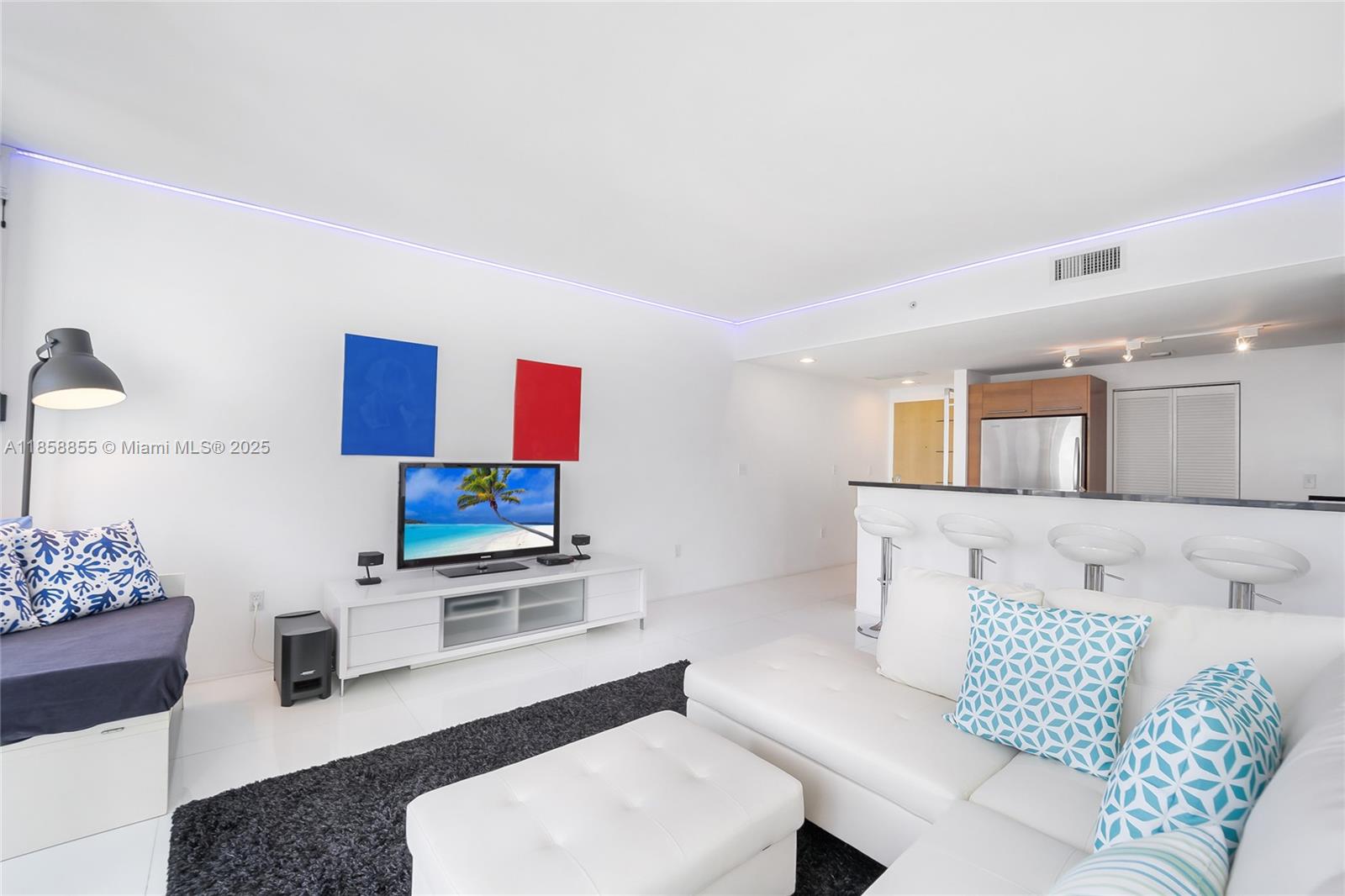 VIZCAYNE SOUTH CONDO - Residential