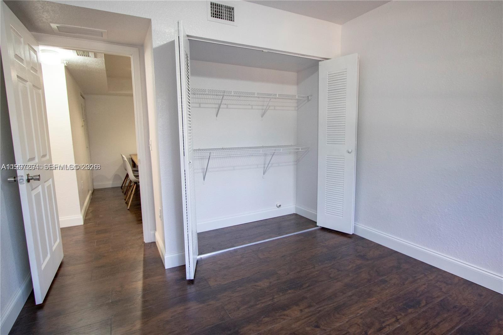 VISTA TRACE 3 CONDO - Residential Lease