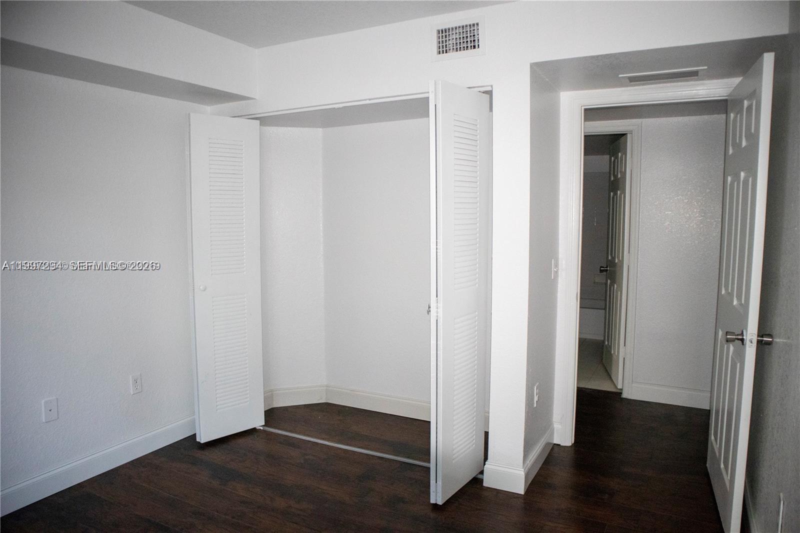 VISTA TRACE 3 CONDO - Residential Lease