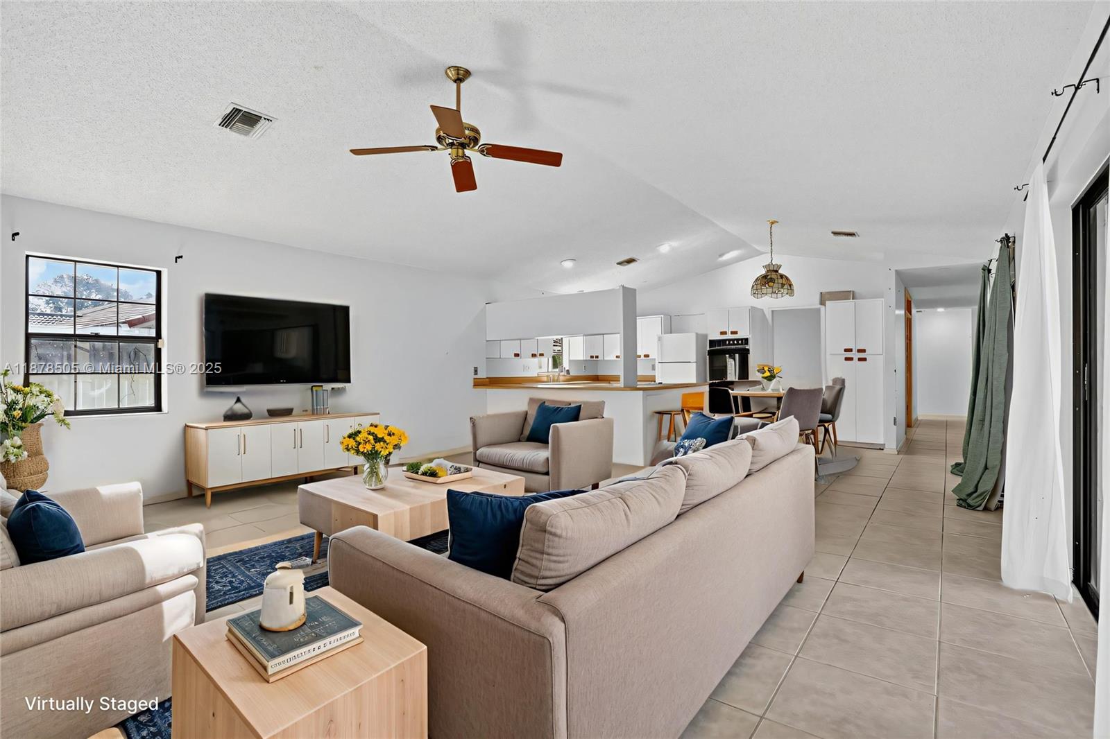 PINE RIDGE - Residential