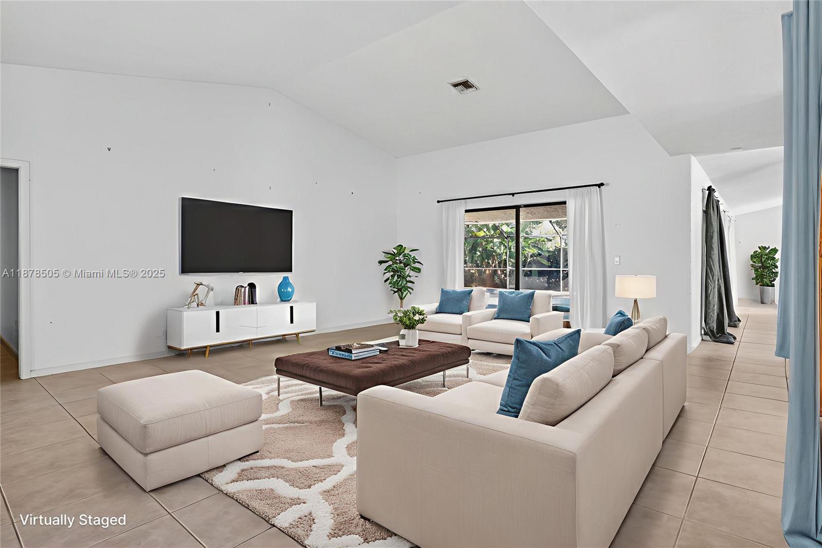 PINE RIDGE - Residential