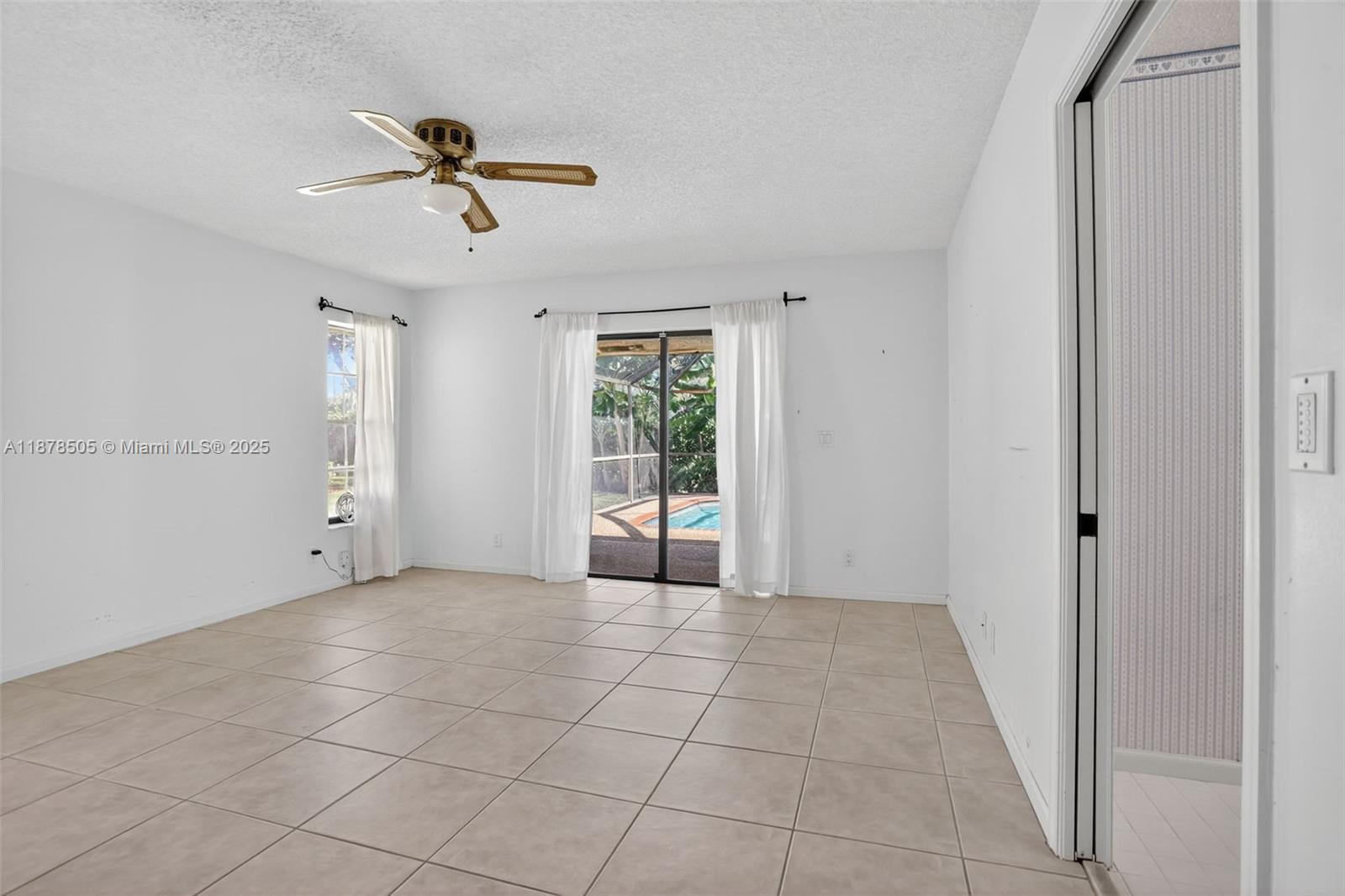 PINE RIDGE - Residential