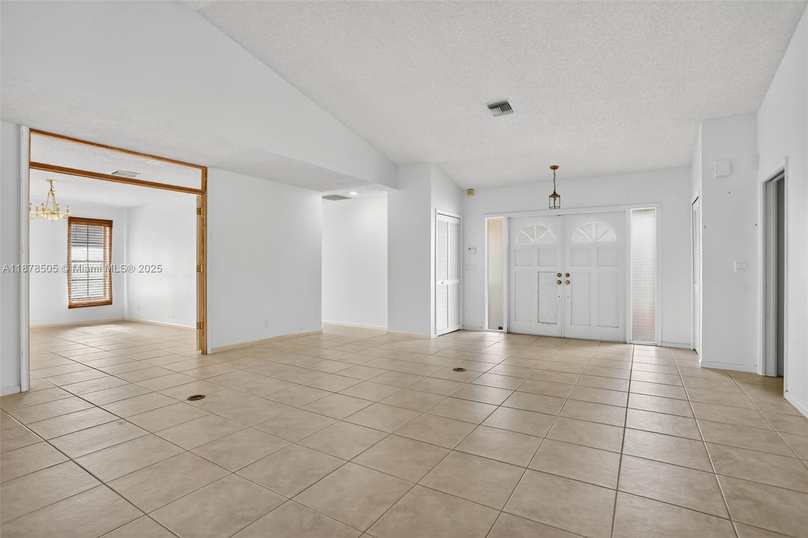 PINE RIDGE - Residential