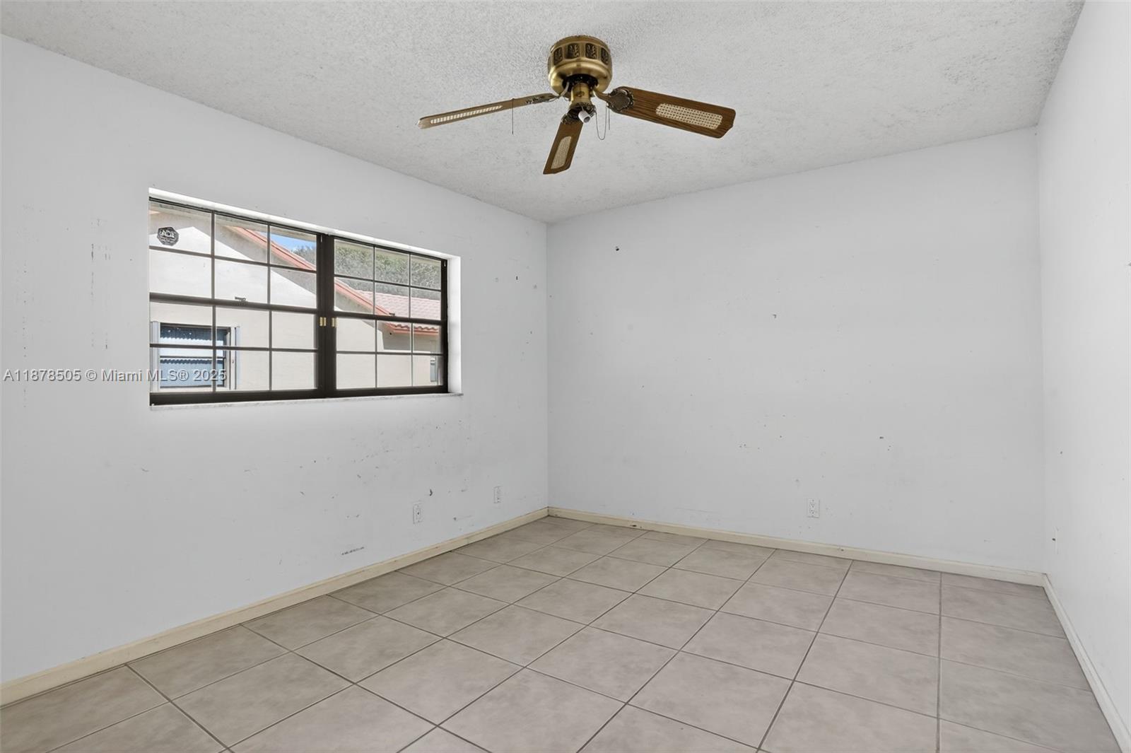 PINE RIDGE - Residential