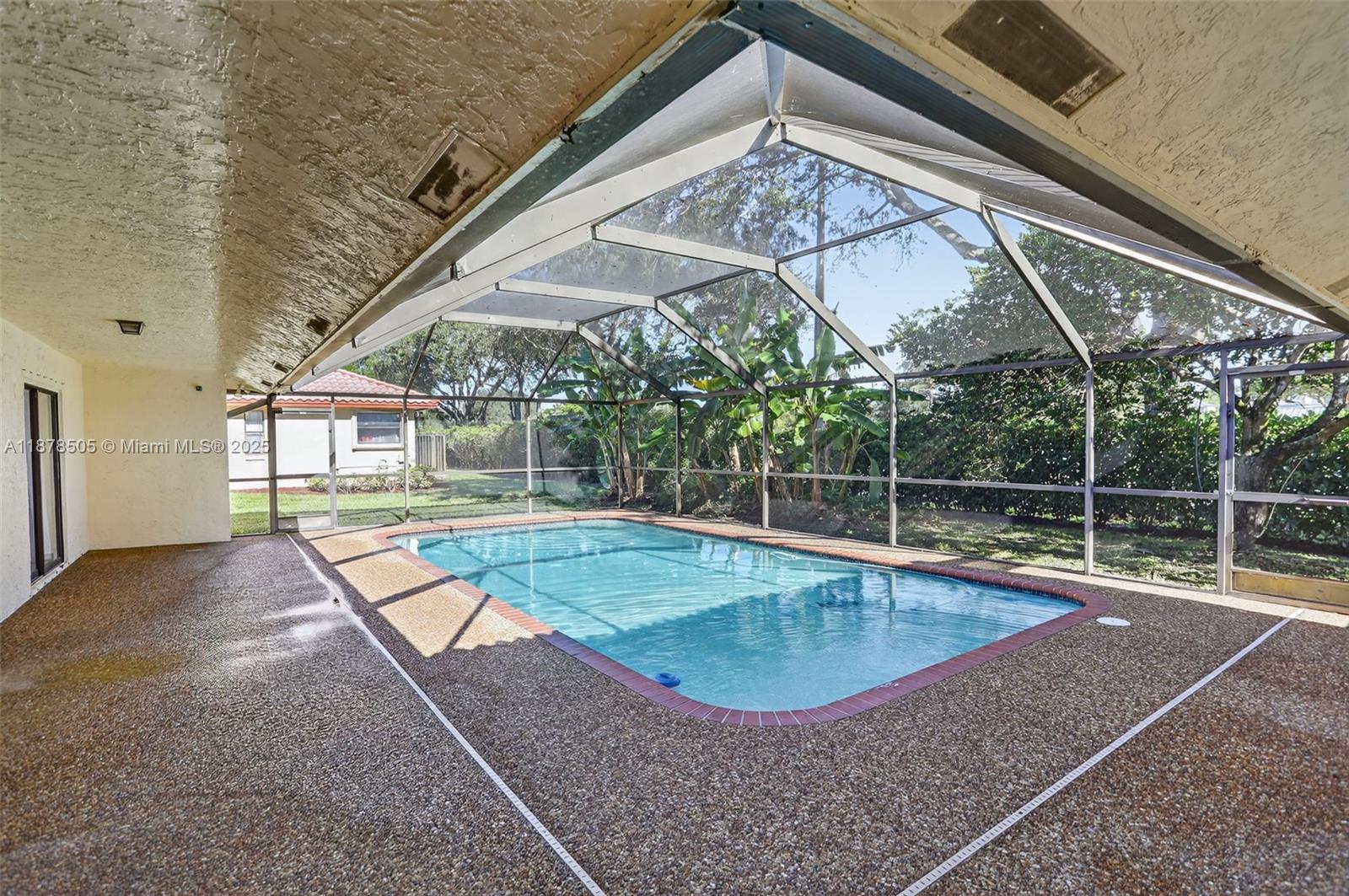 PINE RIDGE - Residential