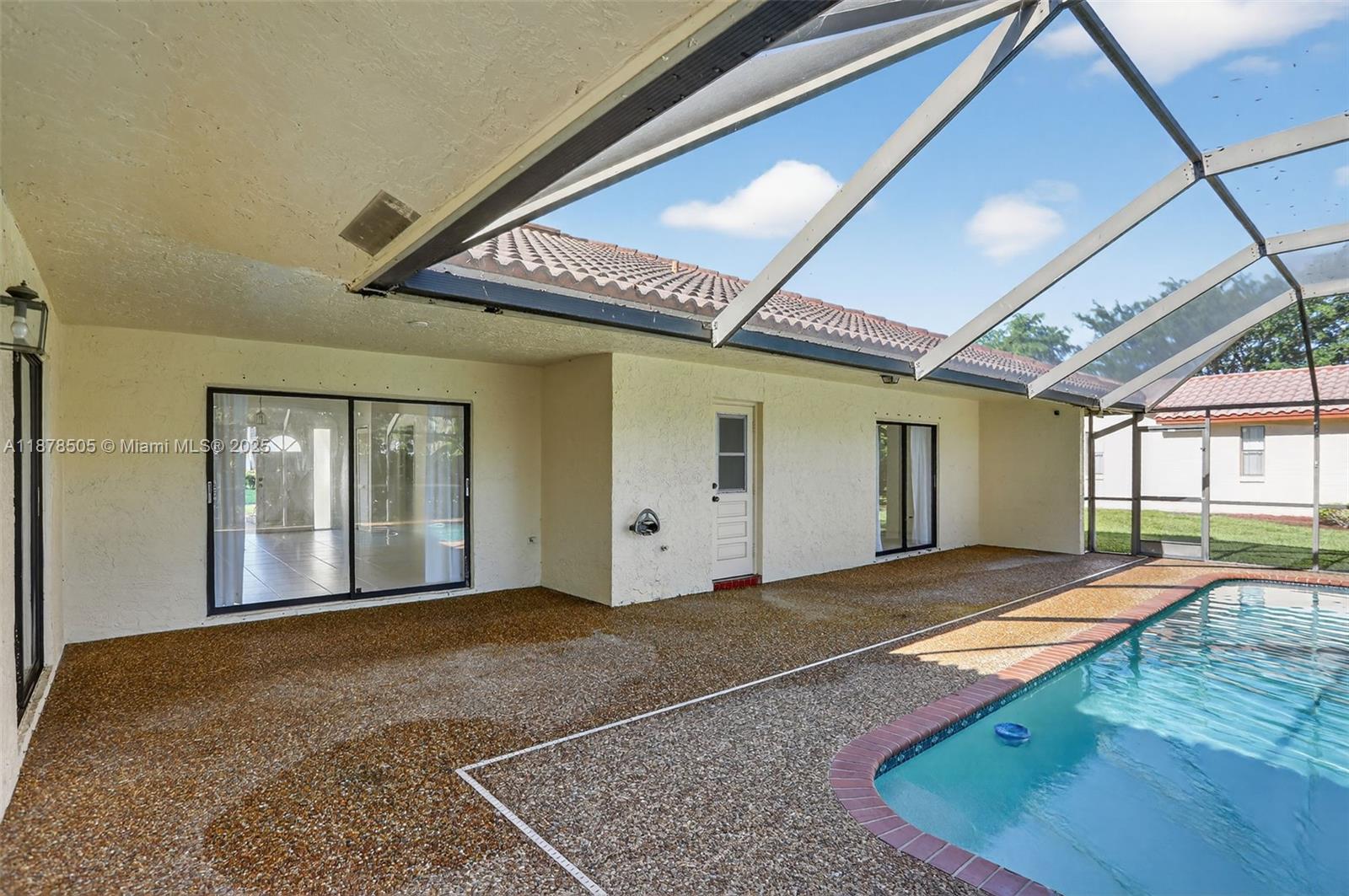 PINE RIDGE - Residential