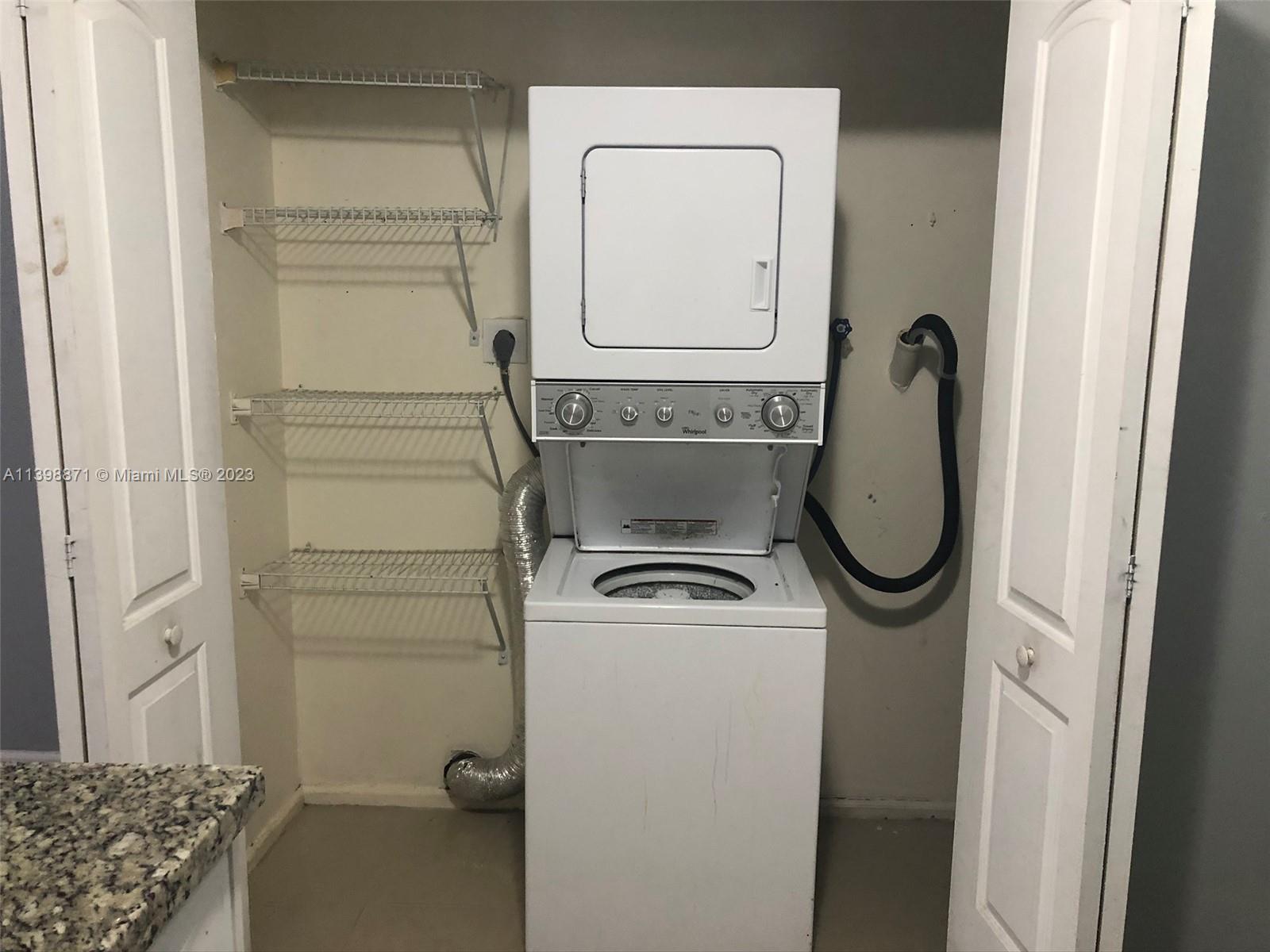 NORTH LAUDERDALE ESTATES - Residential