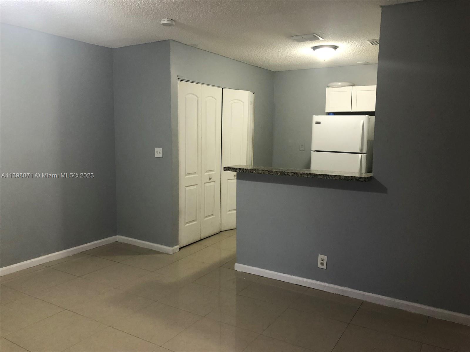 NORTH LAUDERDALE ESTATES - Residential