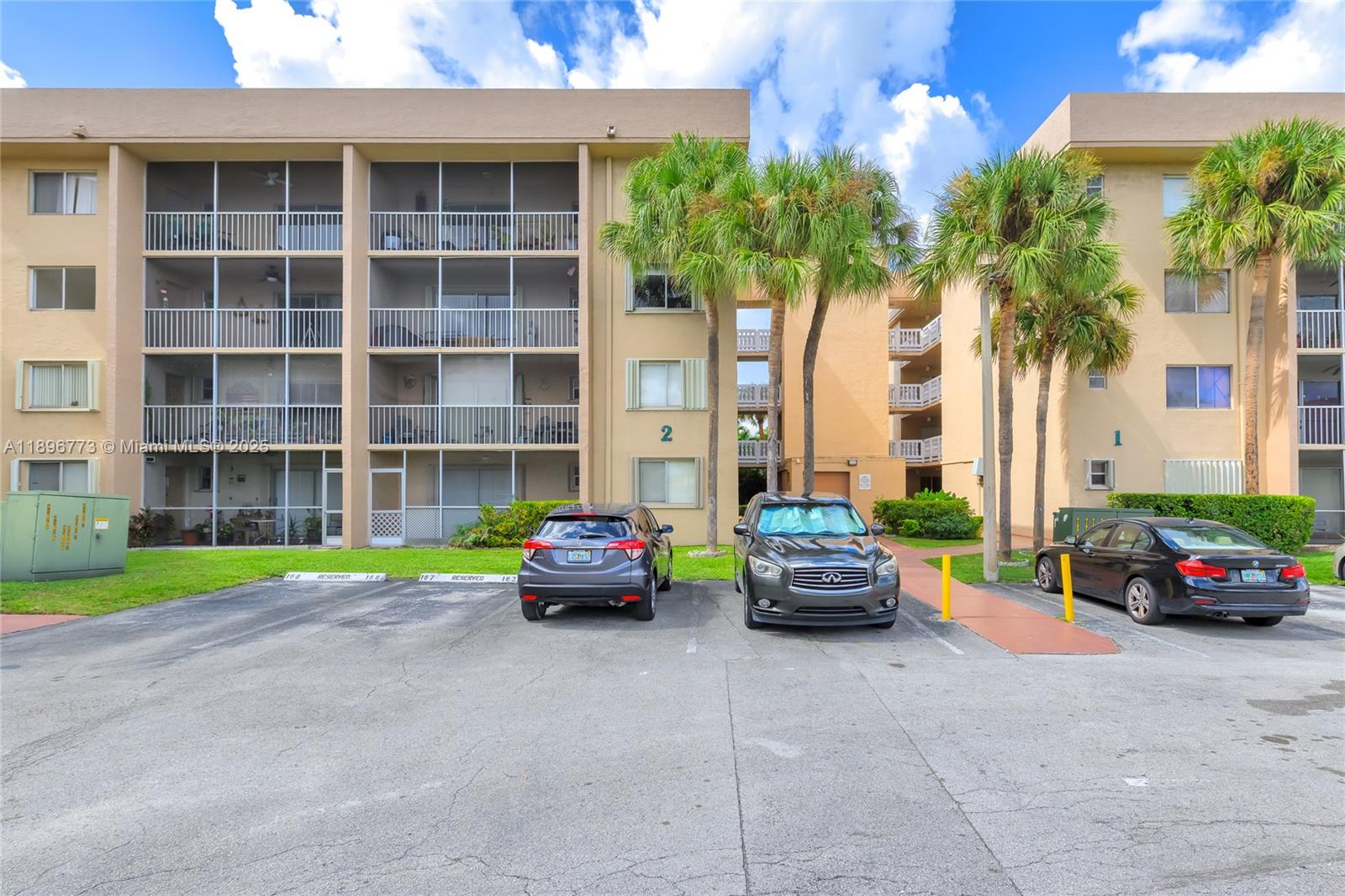 COUNTRY LANE CONDO #2 - Residential