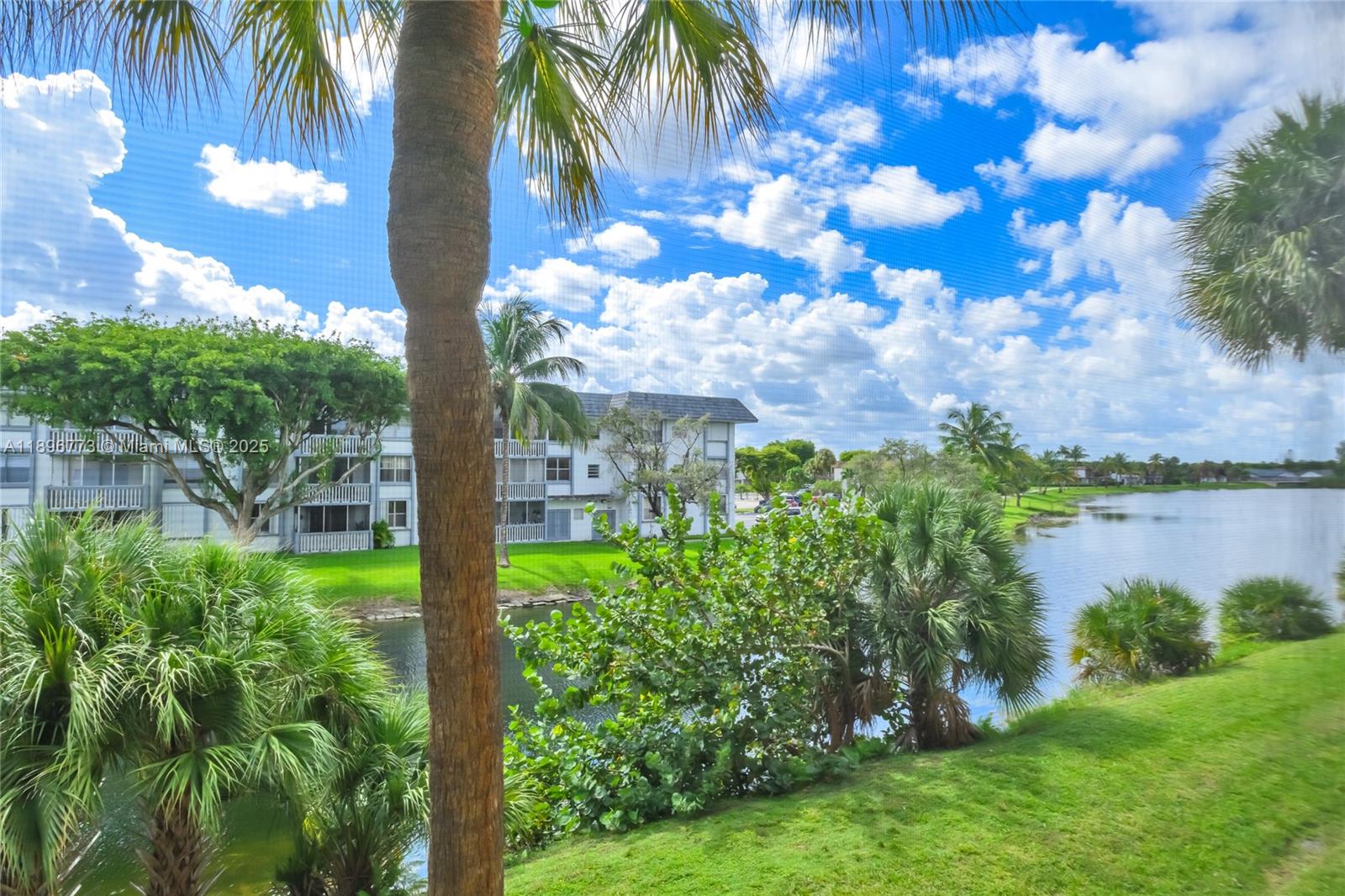 COUNTRY LANE CONDO #2 - Residential