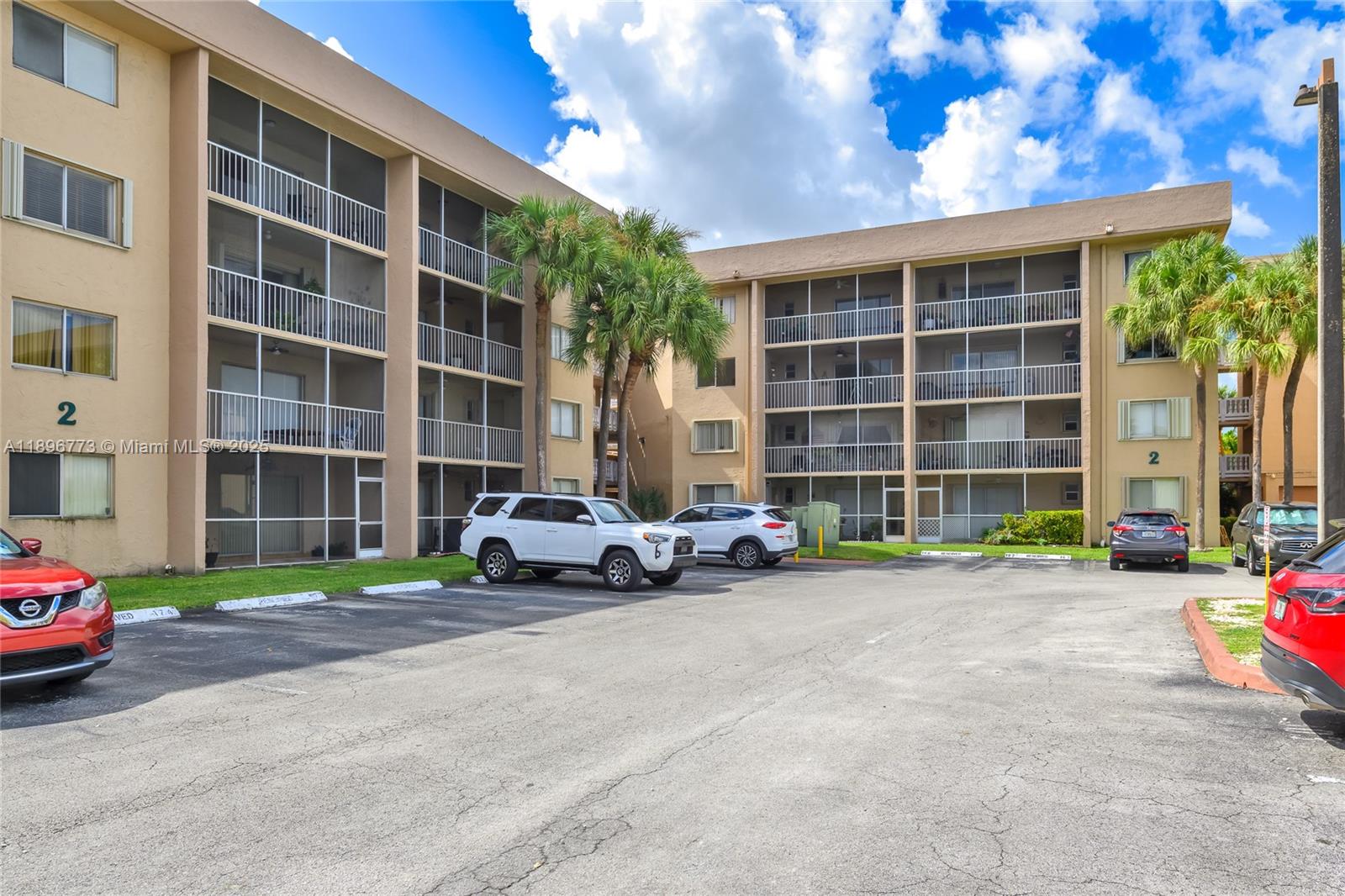 17000 NW 67th Ave 230, Hialeah, FL, 33015/$210,000 1 17000 NW 67th Ave 230
