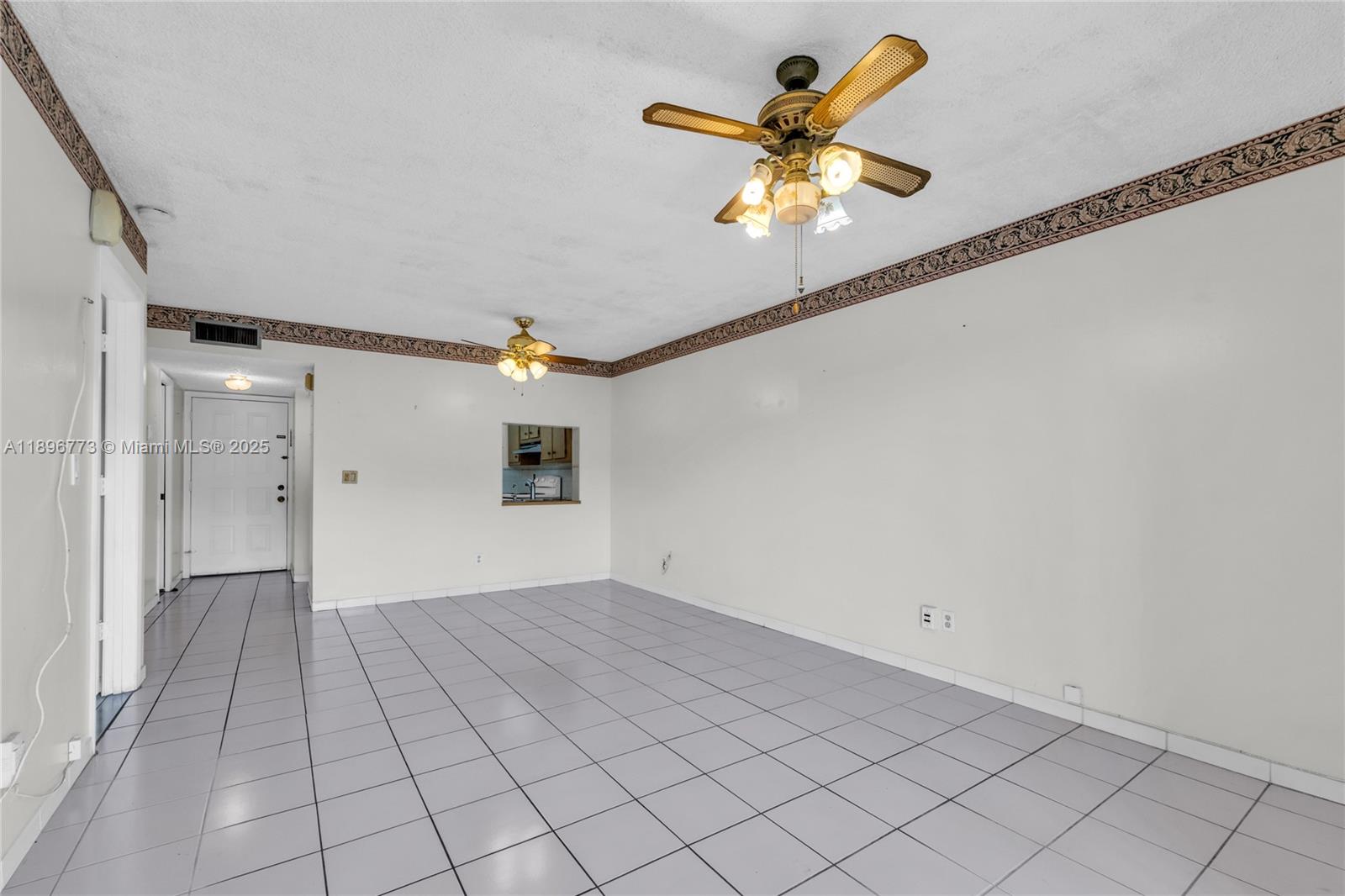 COUNTRY LANE CONDO #2 - Residential