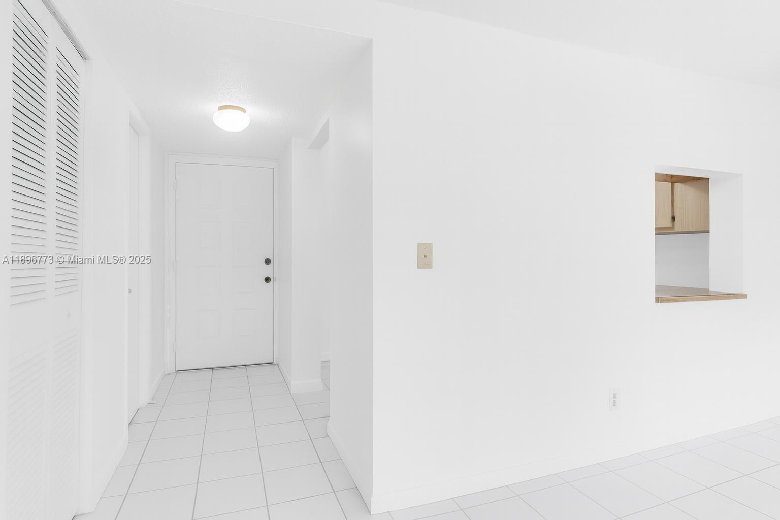 COUNTRY LANE CONDO #2 - Residential