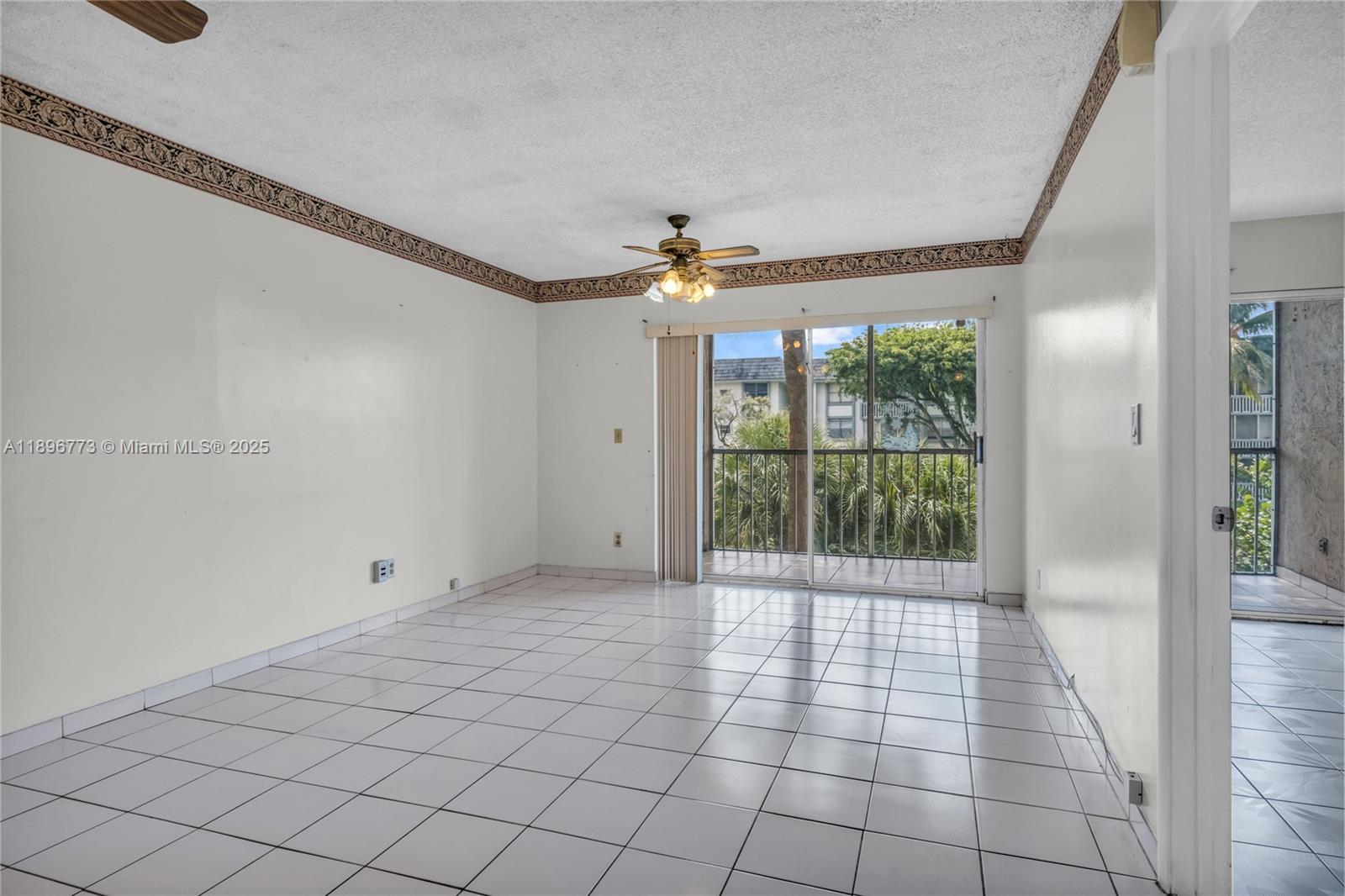 COUNTRY LANE CONDO #2 - Residential