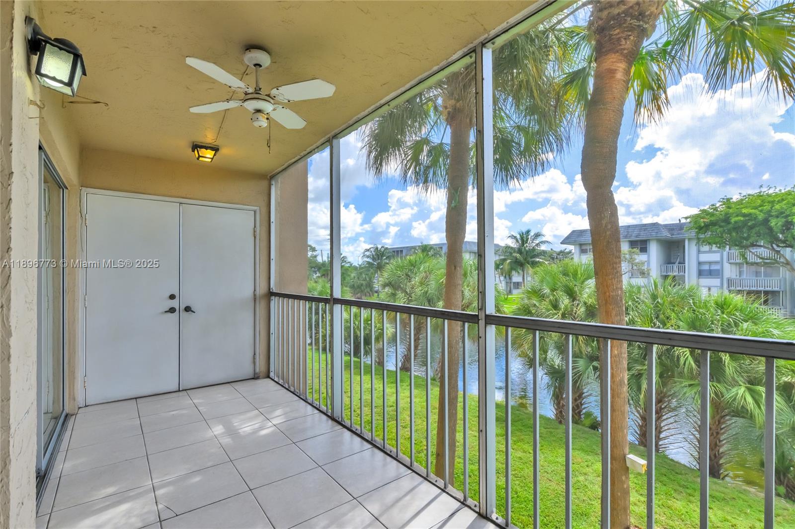 COUNTRY LANE CONDO #2 - Residential
