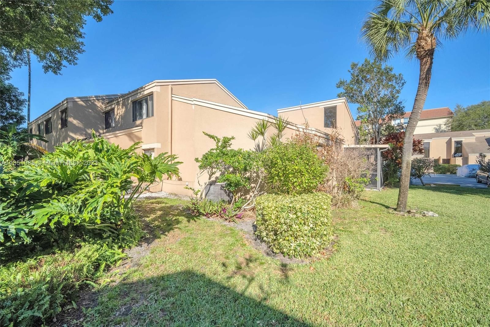 BOCA VILLAGE PH II CONDO - Residential