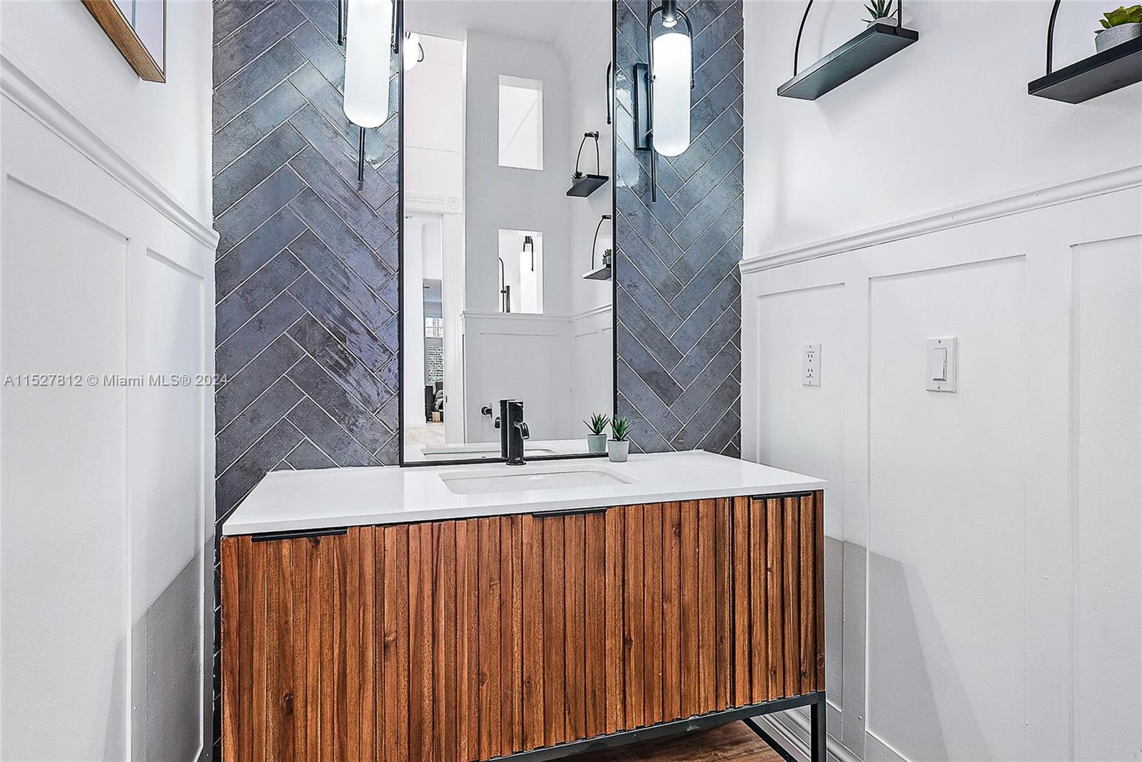 Admirals Cove - Residential