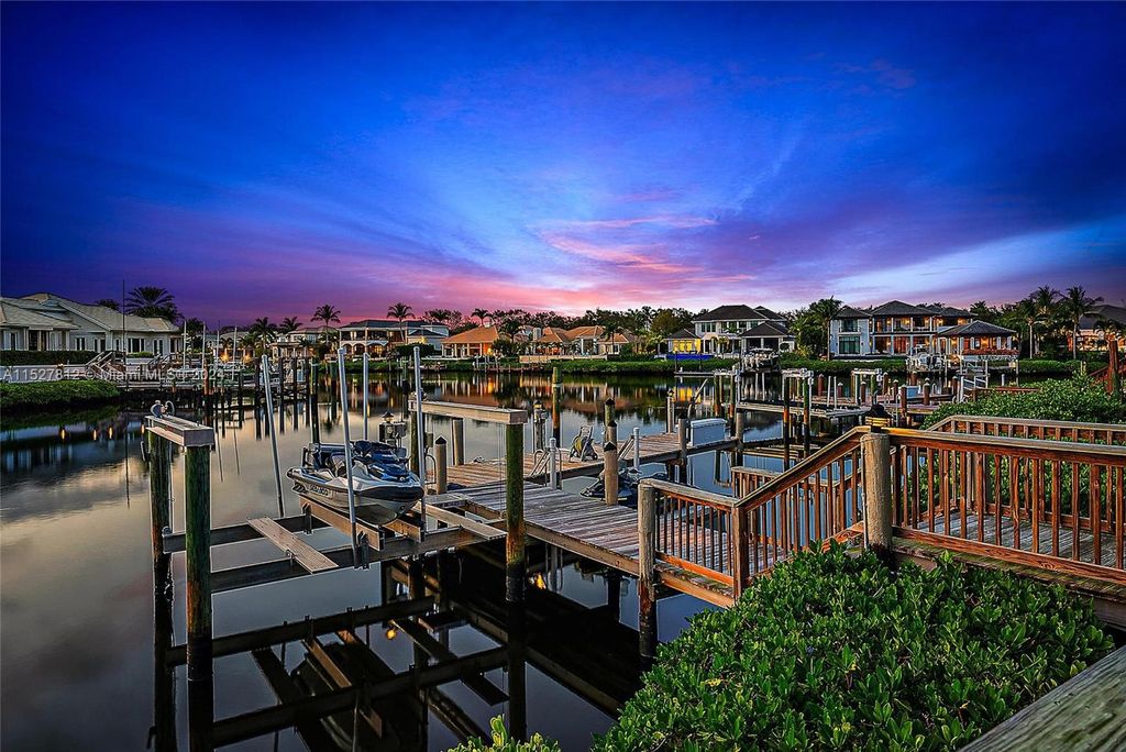 Photo of 386 Eagle Dr, Jupiter, FL 33477 (MLS # A11527812)