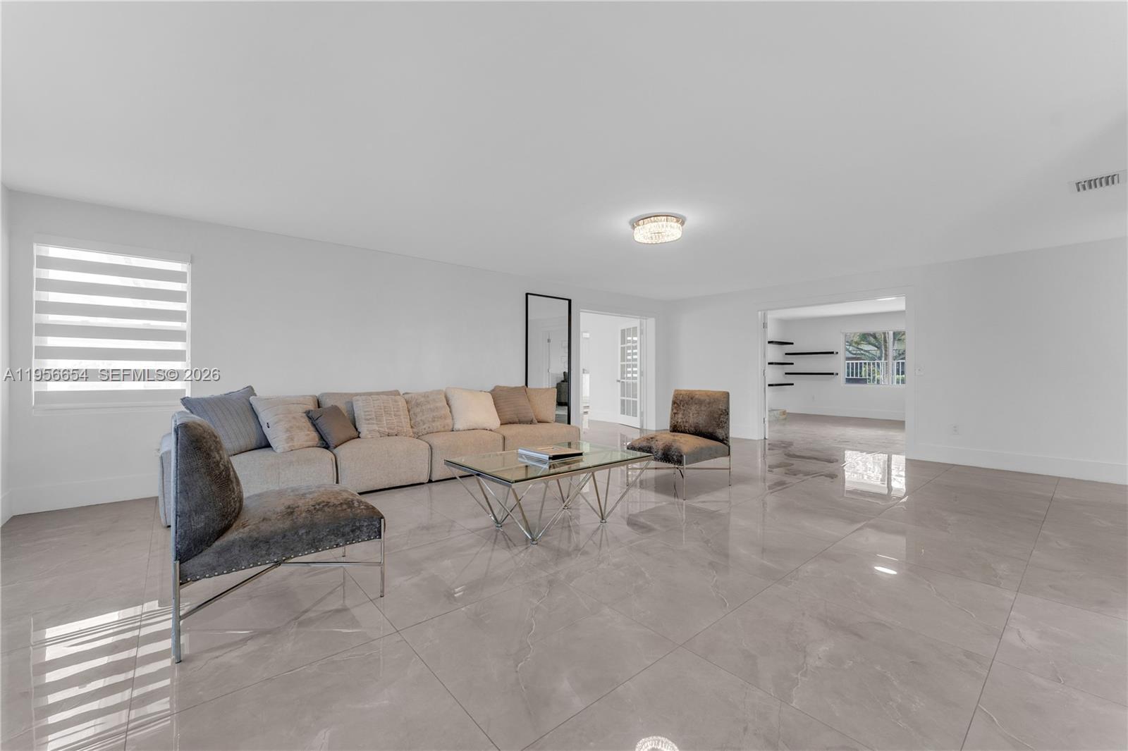 LAUREL OAKS EAST - Residential