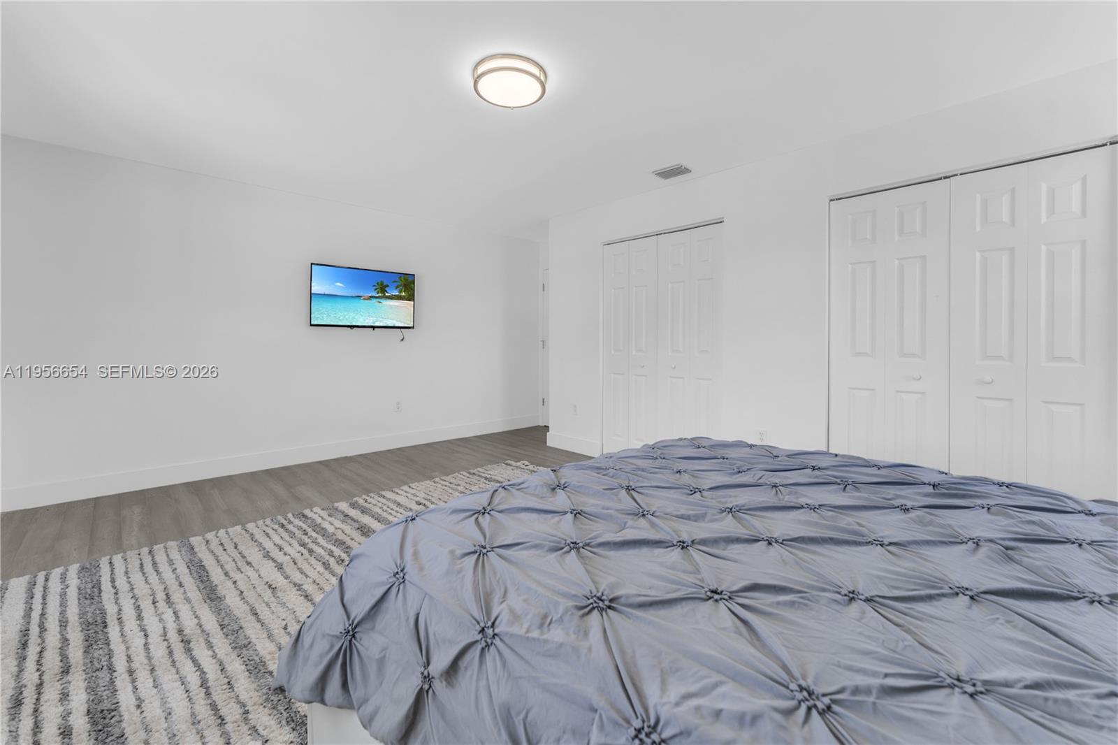 LAUREL OAKS EAST - Residential