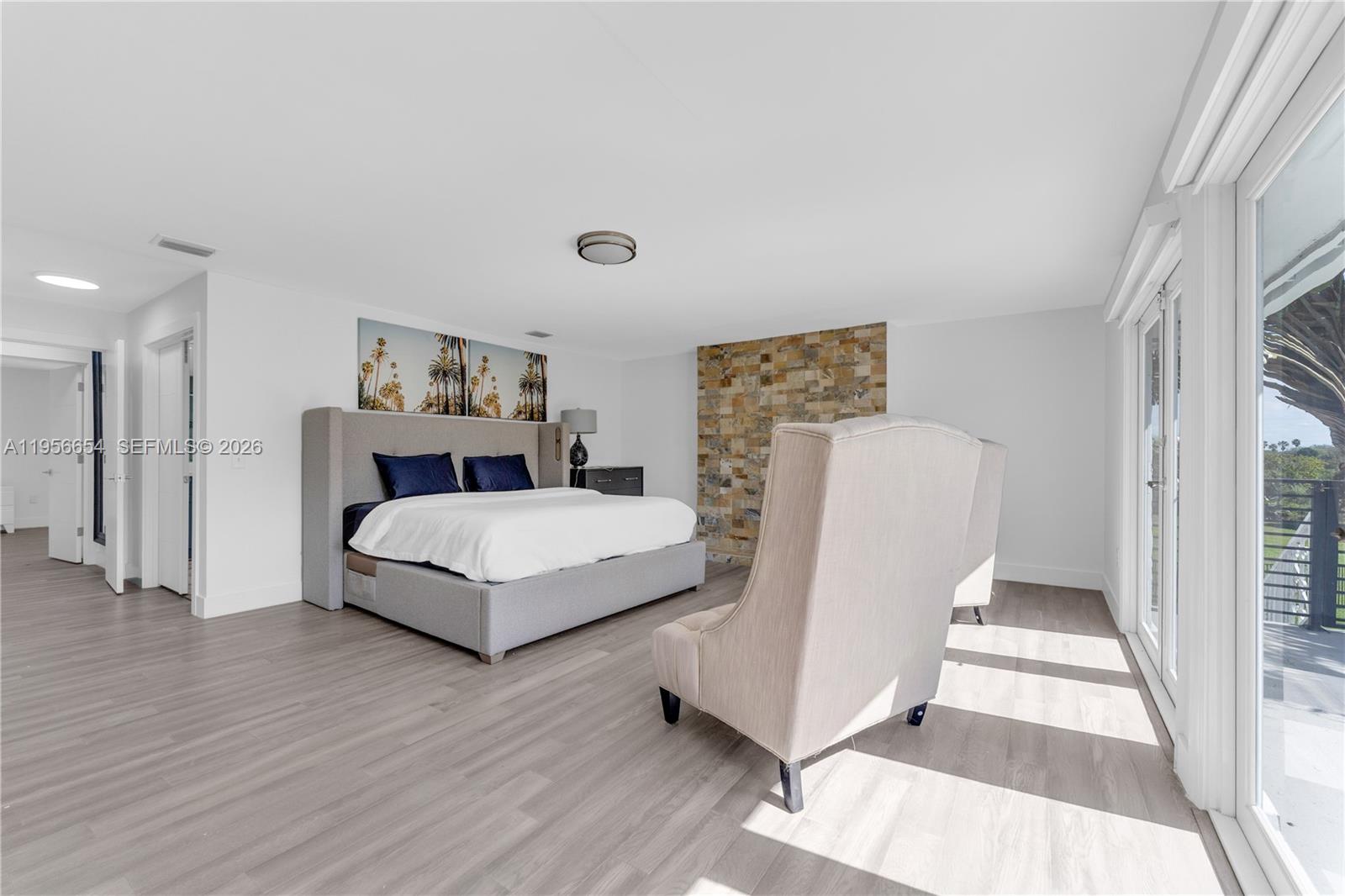 LAUREL OAKS EAST - Residential