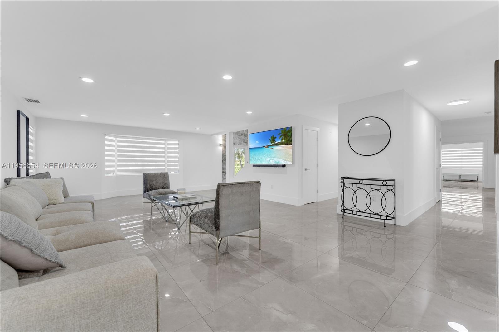 LAUREL OAKS EAST - Residential