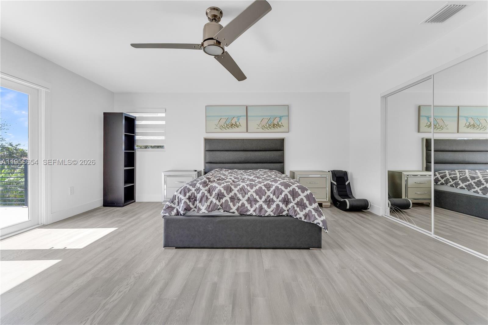 LAUREL OAKS EAST - Residential