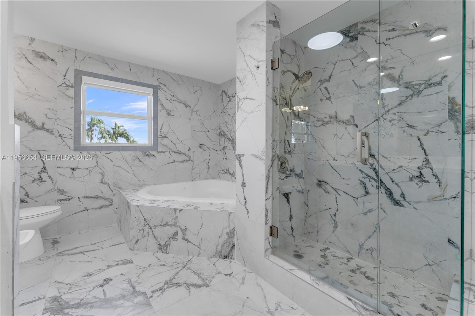 LAUREL OAKS EAST - Residential