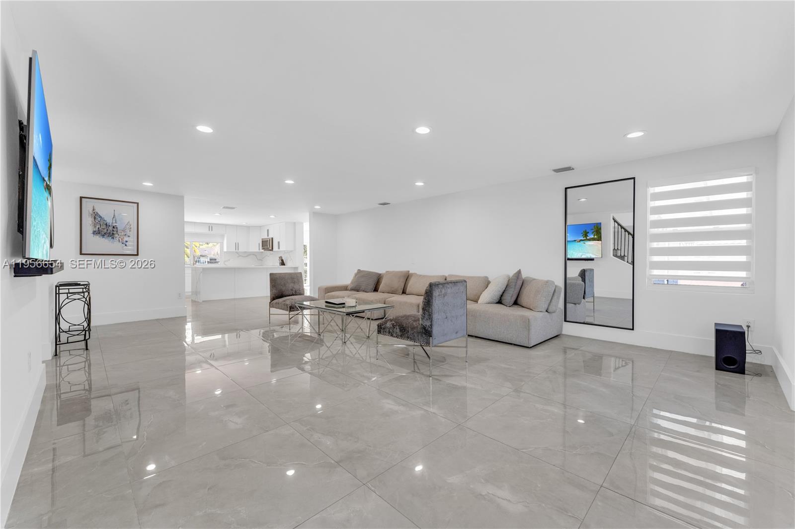 LAUREL OAKS EAST - Residential