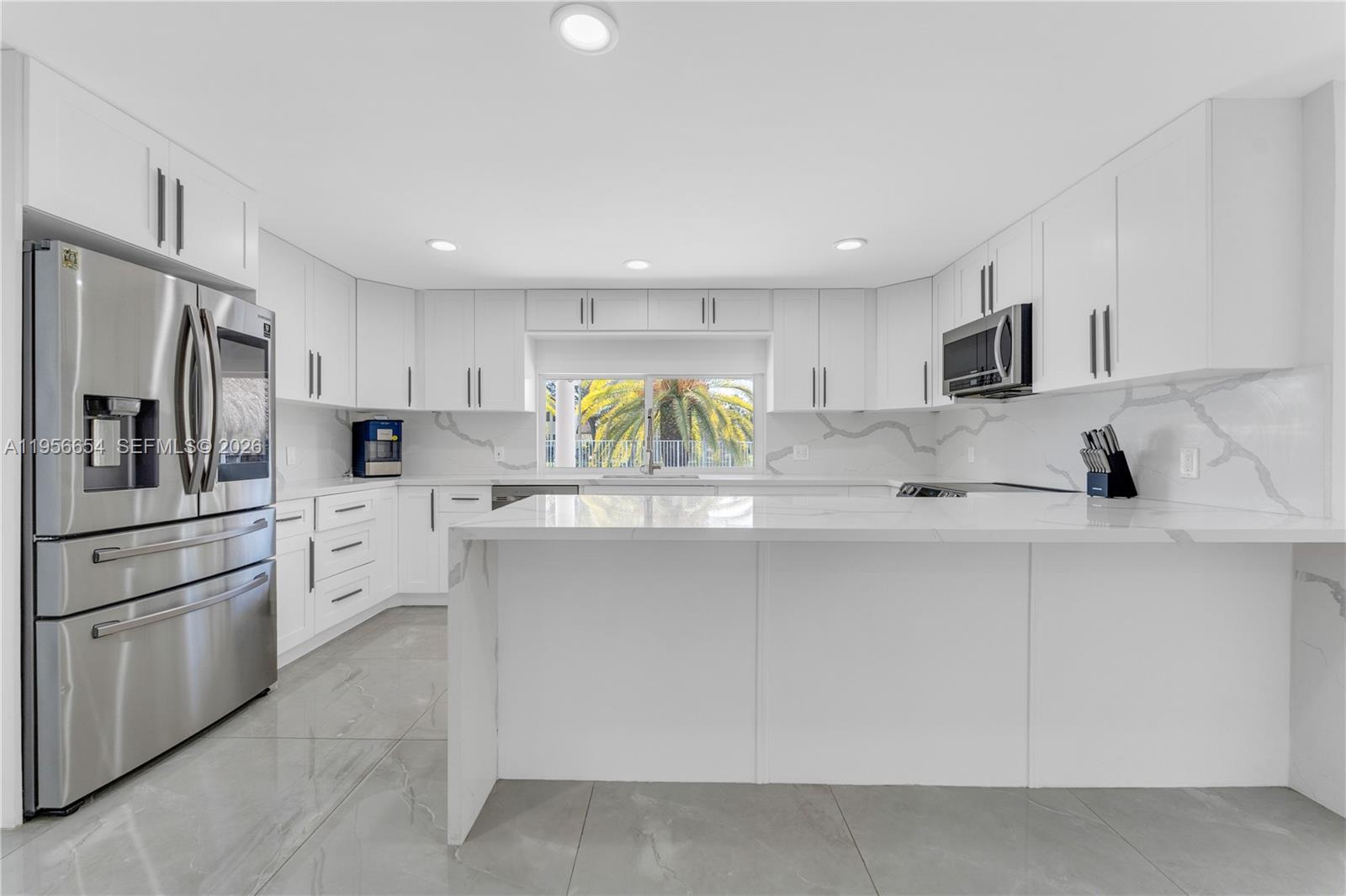 LAUREL OAKS EAST - Residential