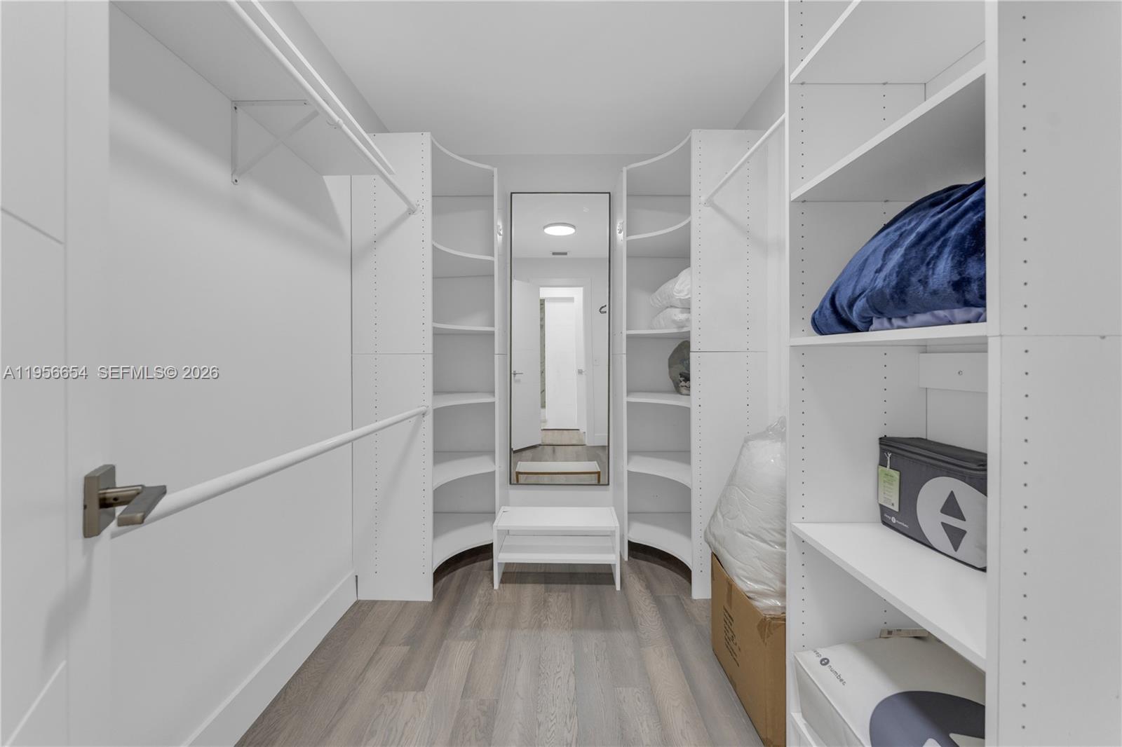 LAUREL OAKS EAST - Residential