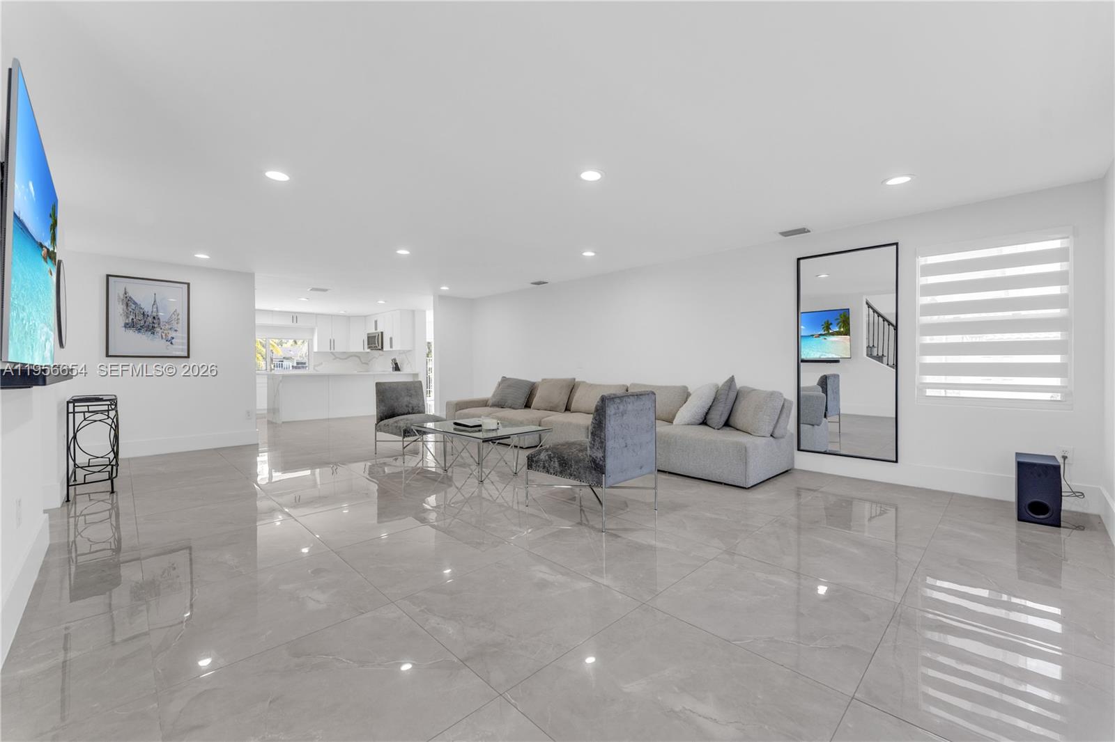 LAUREL OAKS EAST - Residential