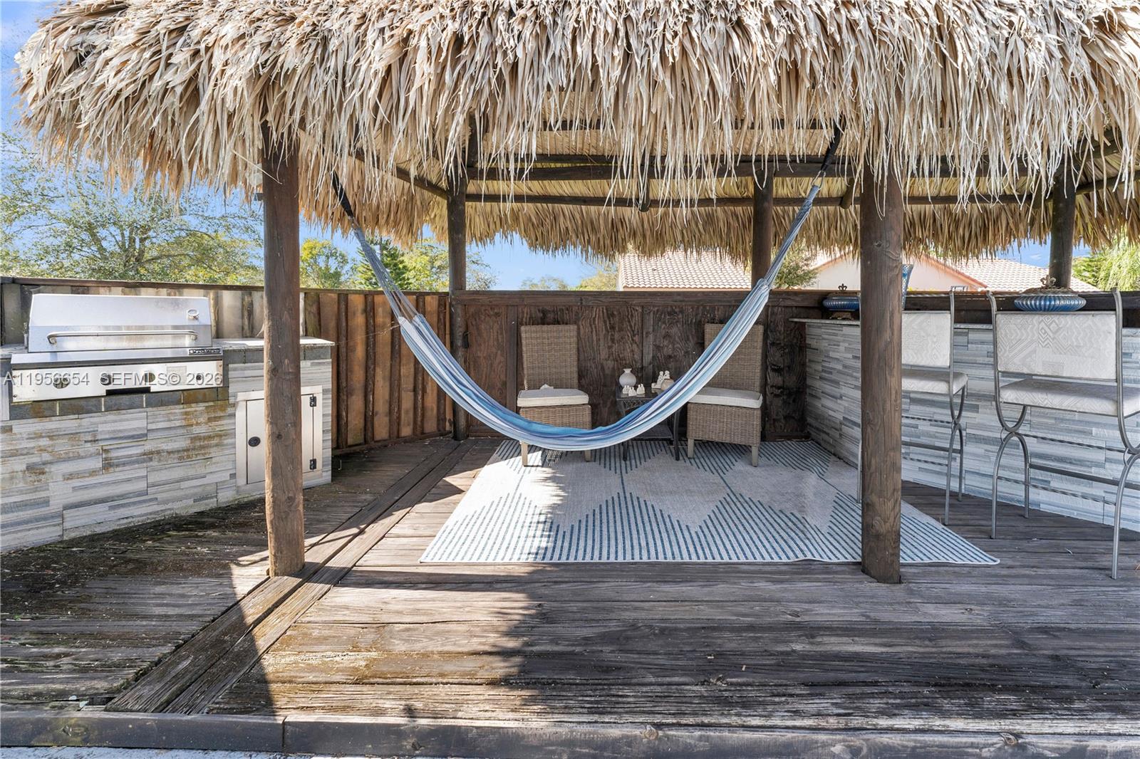 LAUREL OAKS EAST - Residential