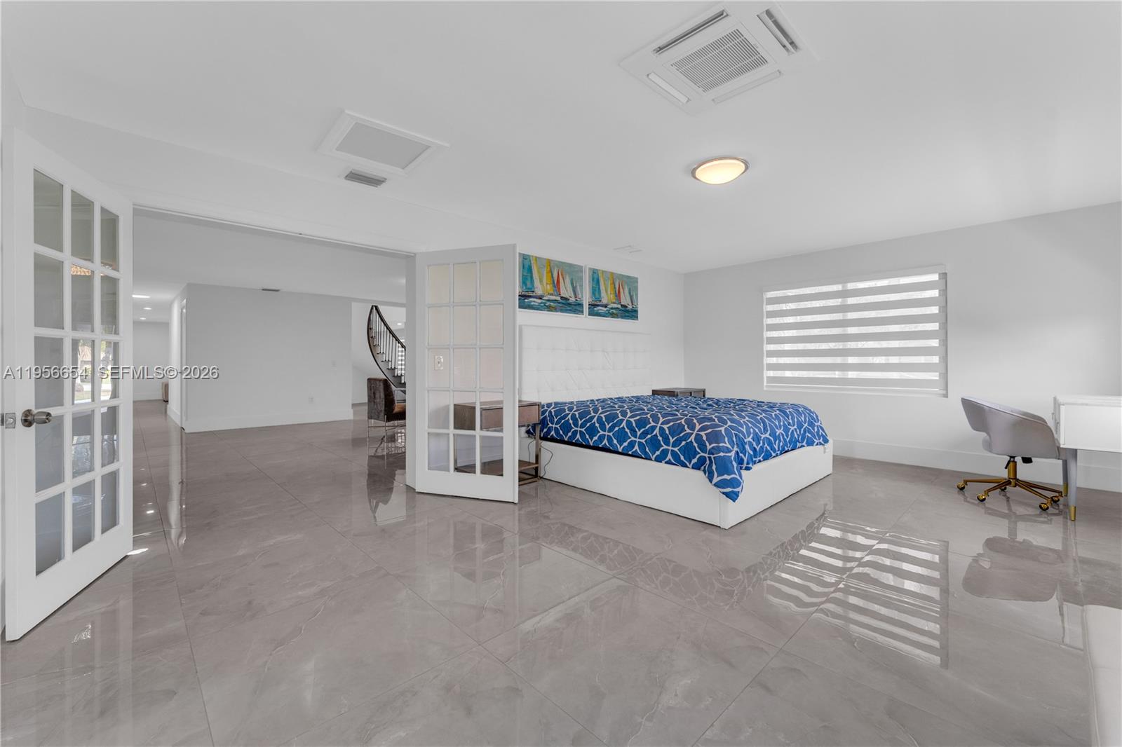 LAUREL OAKS EAST - Residential