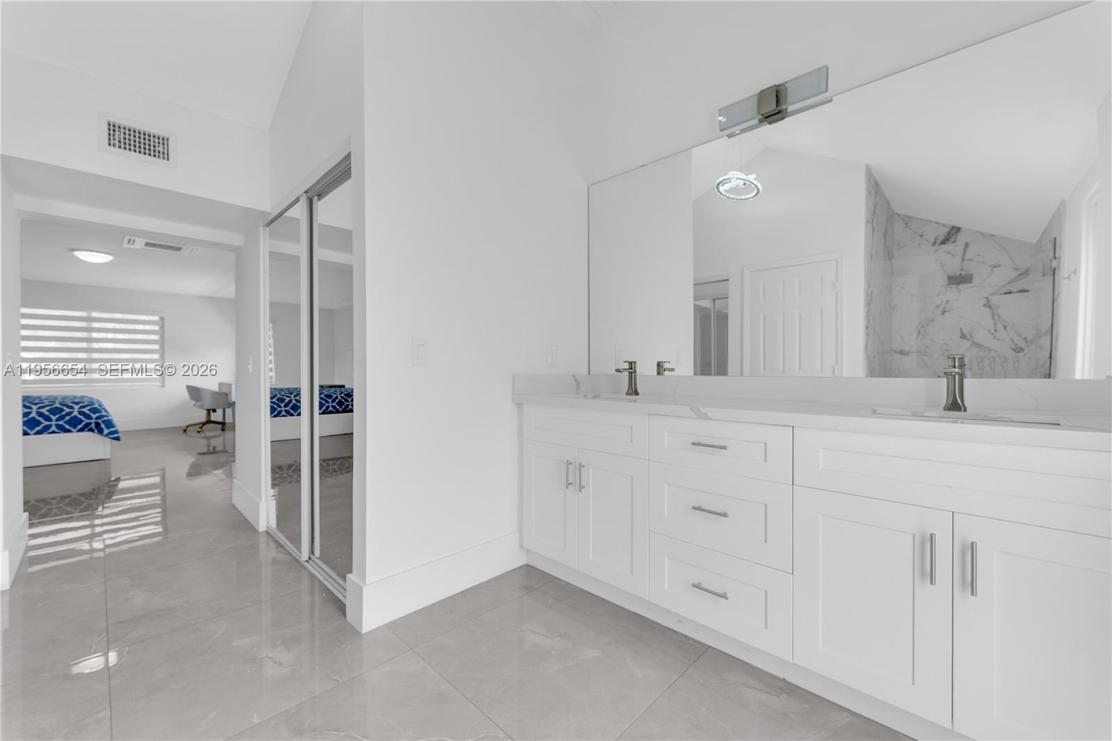 LAUREL OAKS EAST - Residential