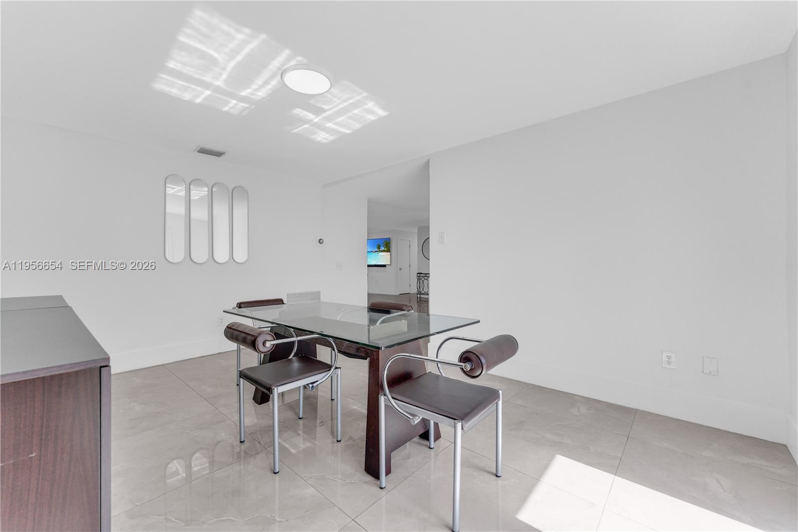 LAUREL OAKS EAST - Residential