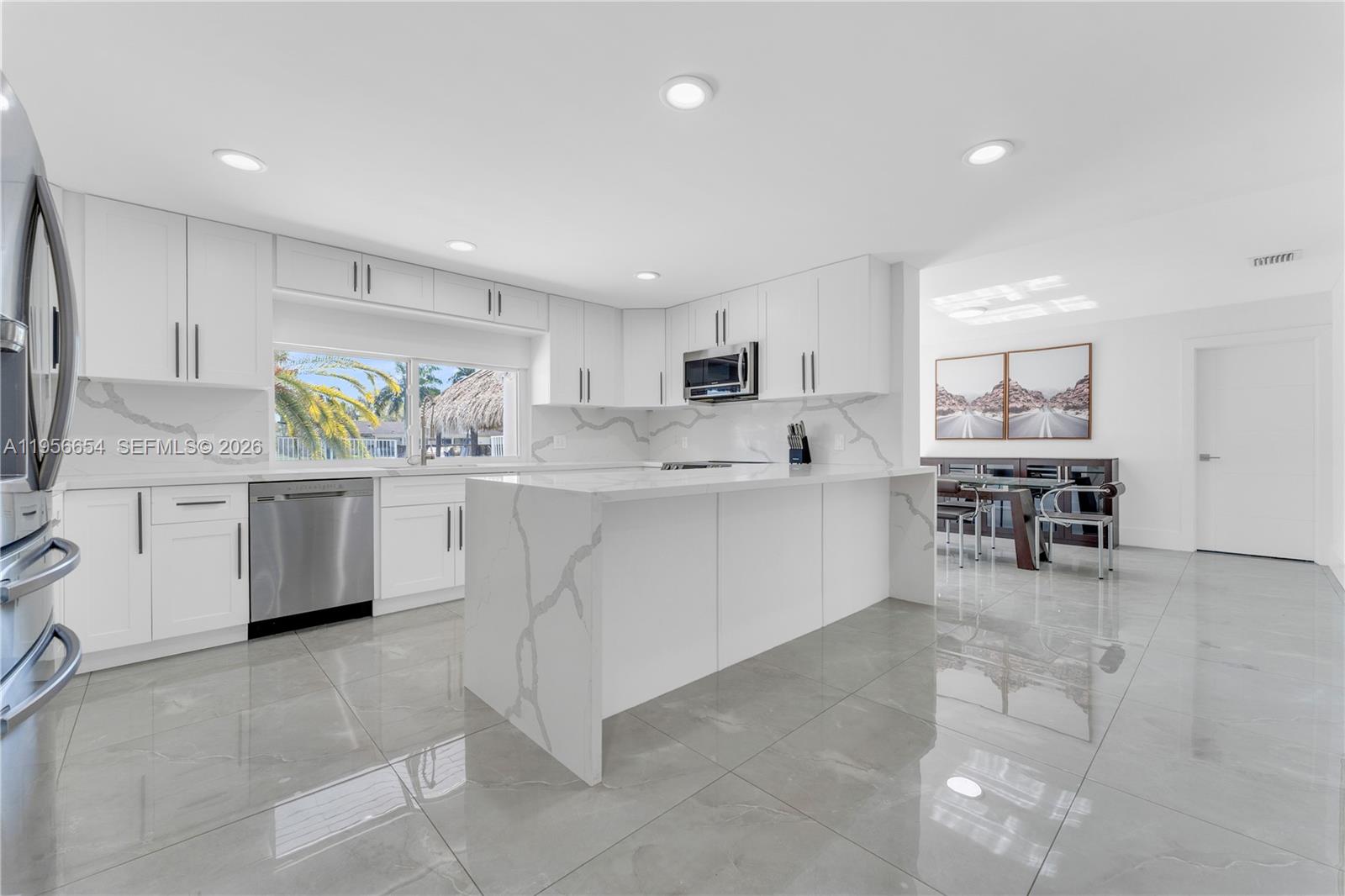 LAUREL OAKS EAST - Residential