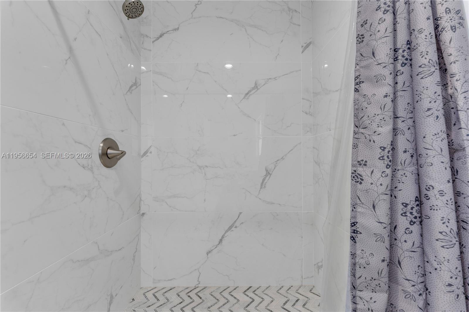 LAUREL OAKS EAST - Residential