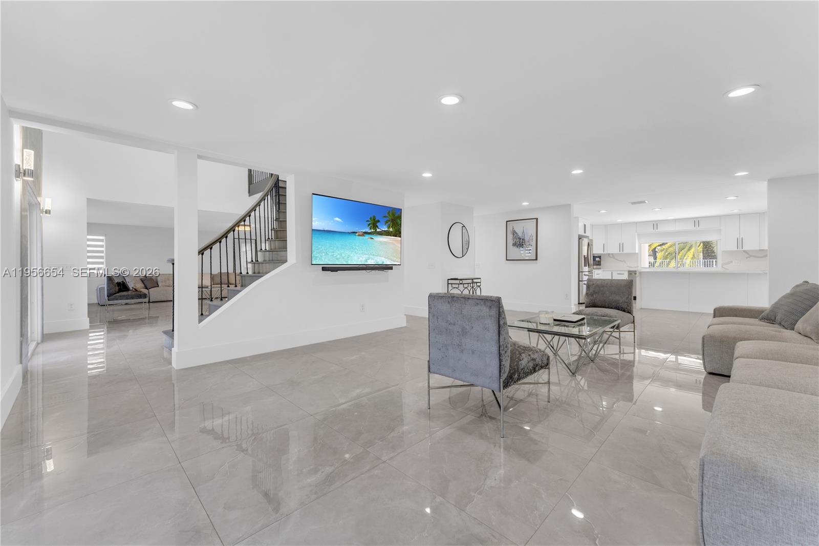 LAUREL OAKS EAST - Residential