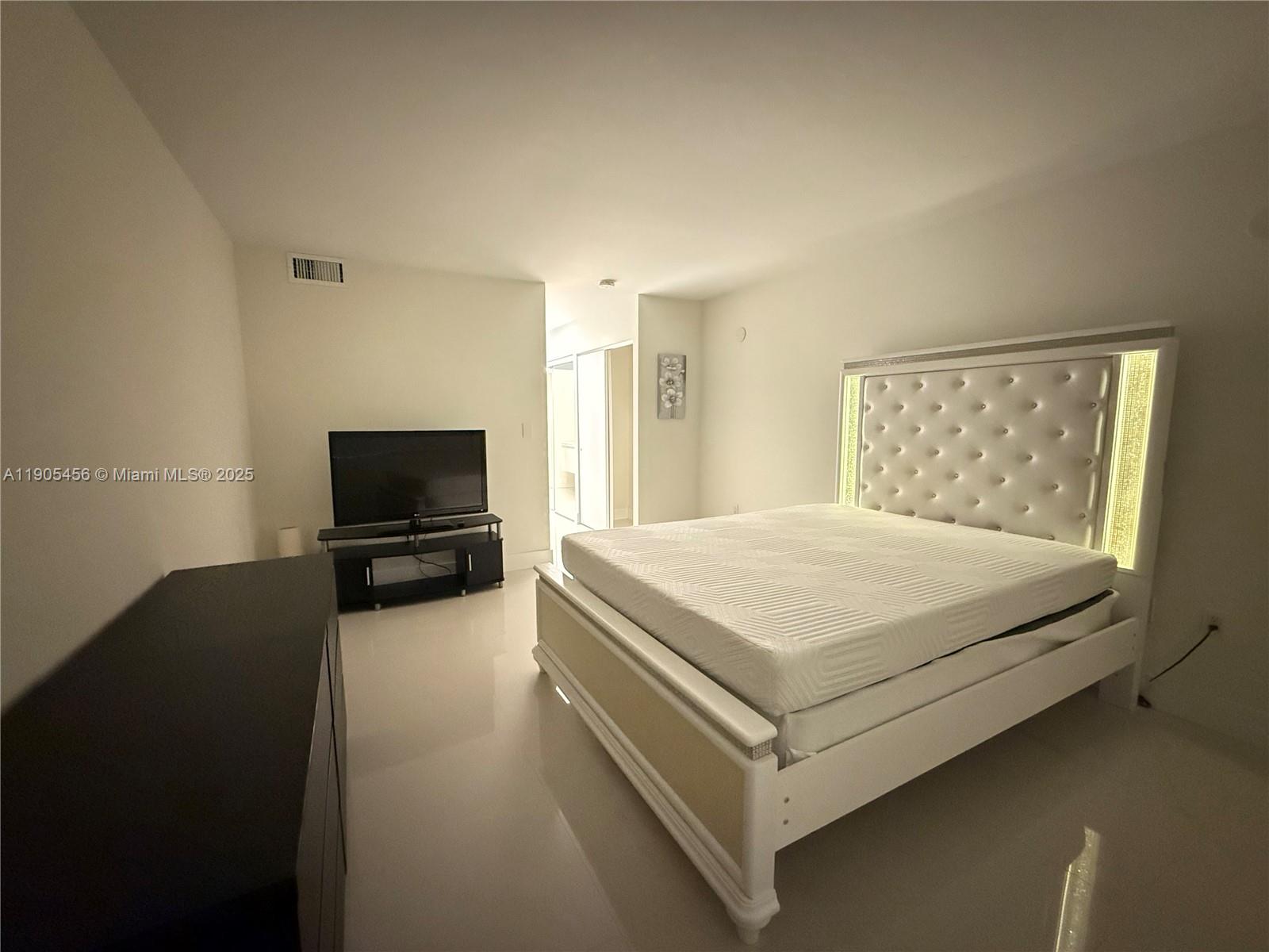 COMMODORE PLAZA CONDO - Residential Lease