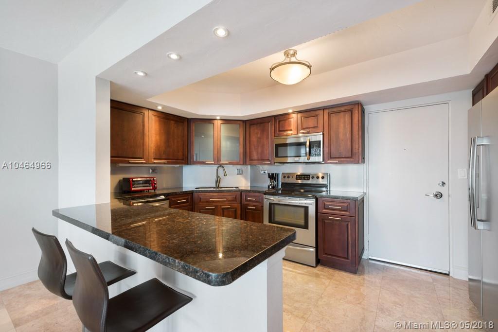 HOLLYWOOD TOWERS CONDO - Residential