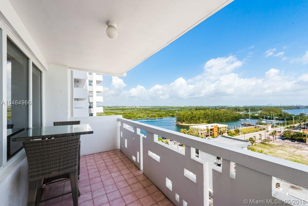 HOLLYWOOD TOWERS CONDO - Residential