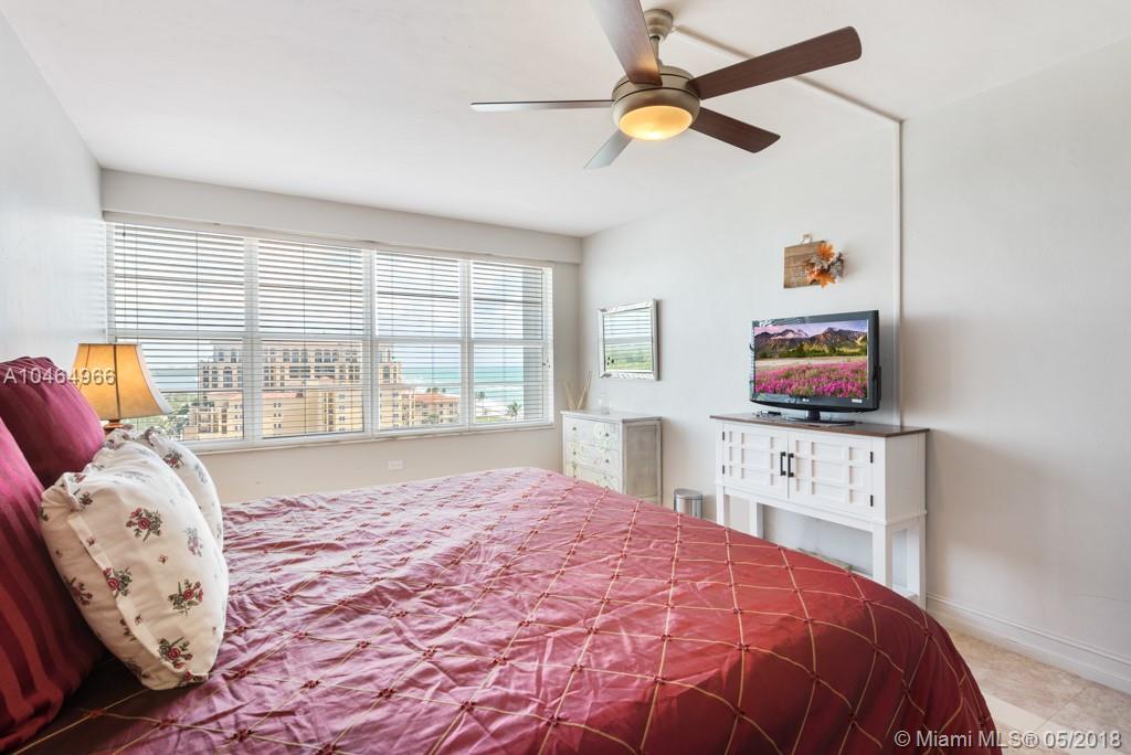 HOLLYWOOD TOWERS CONDO - Residential