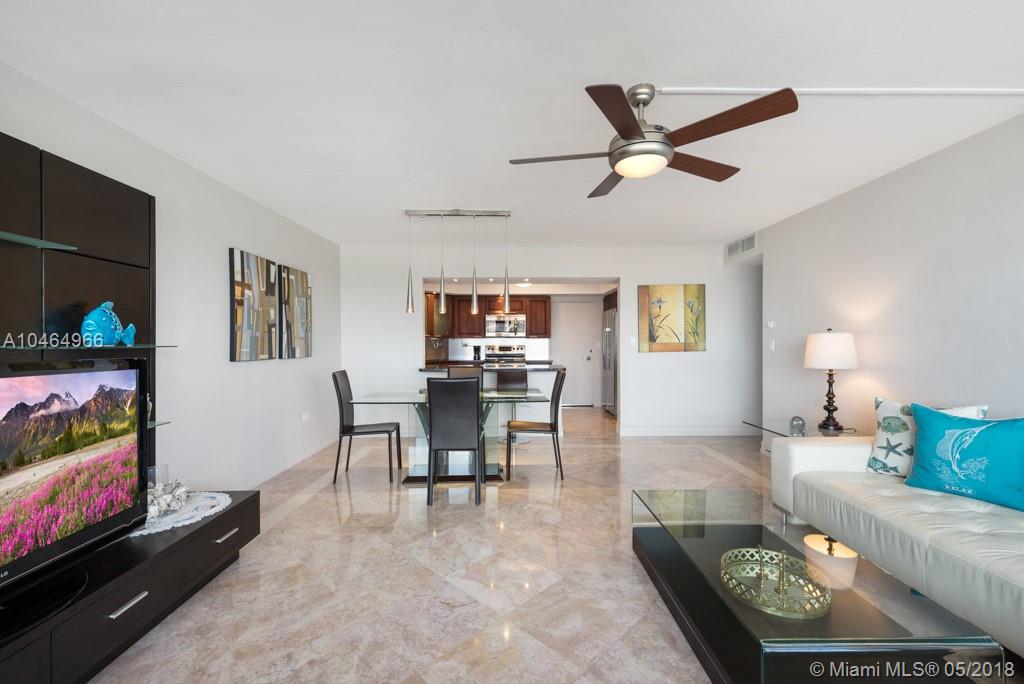 HOLLYWOOD TOWERS CONDO - Residential