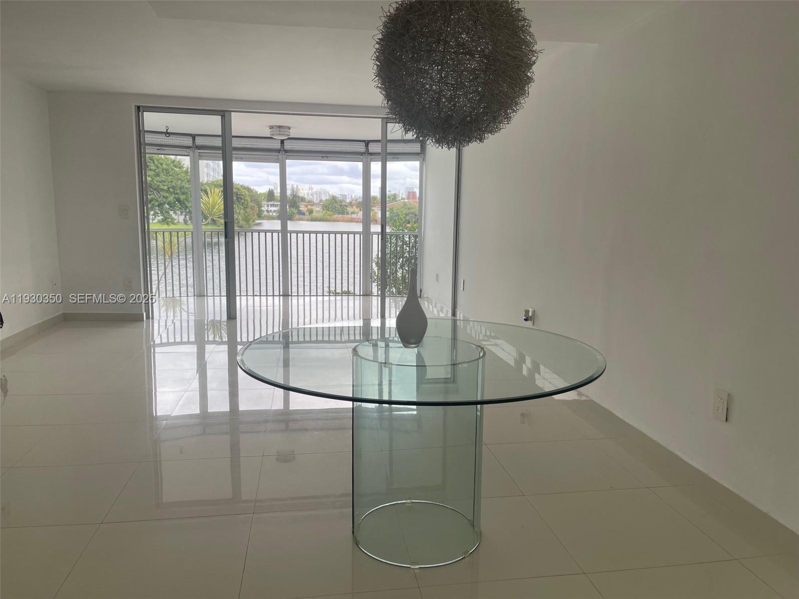 View photos, virtual tours, details... 1670 NE 191st St 213-3