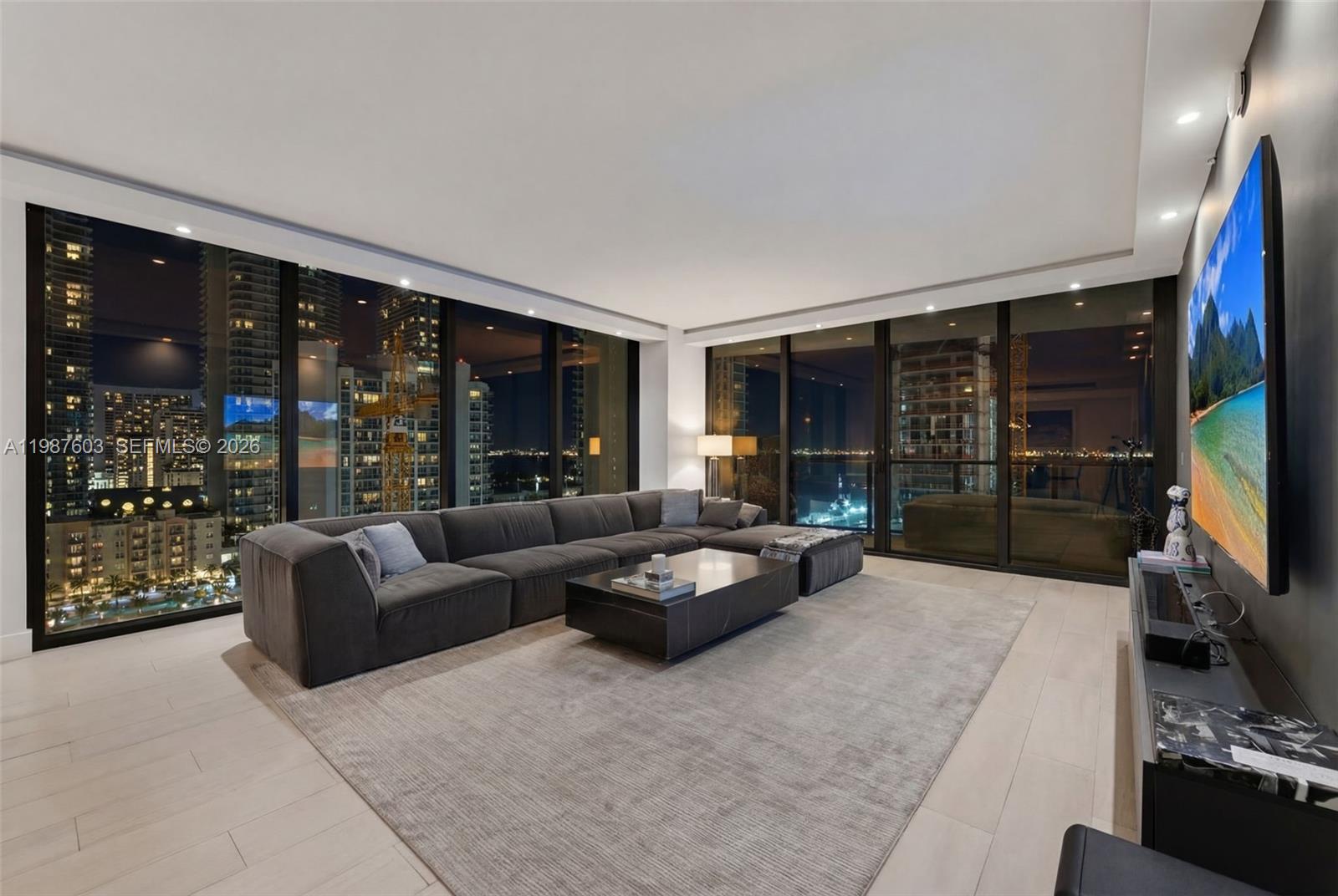 ICON BAY CONDO - Residential